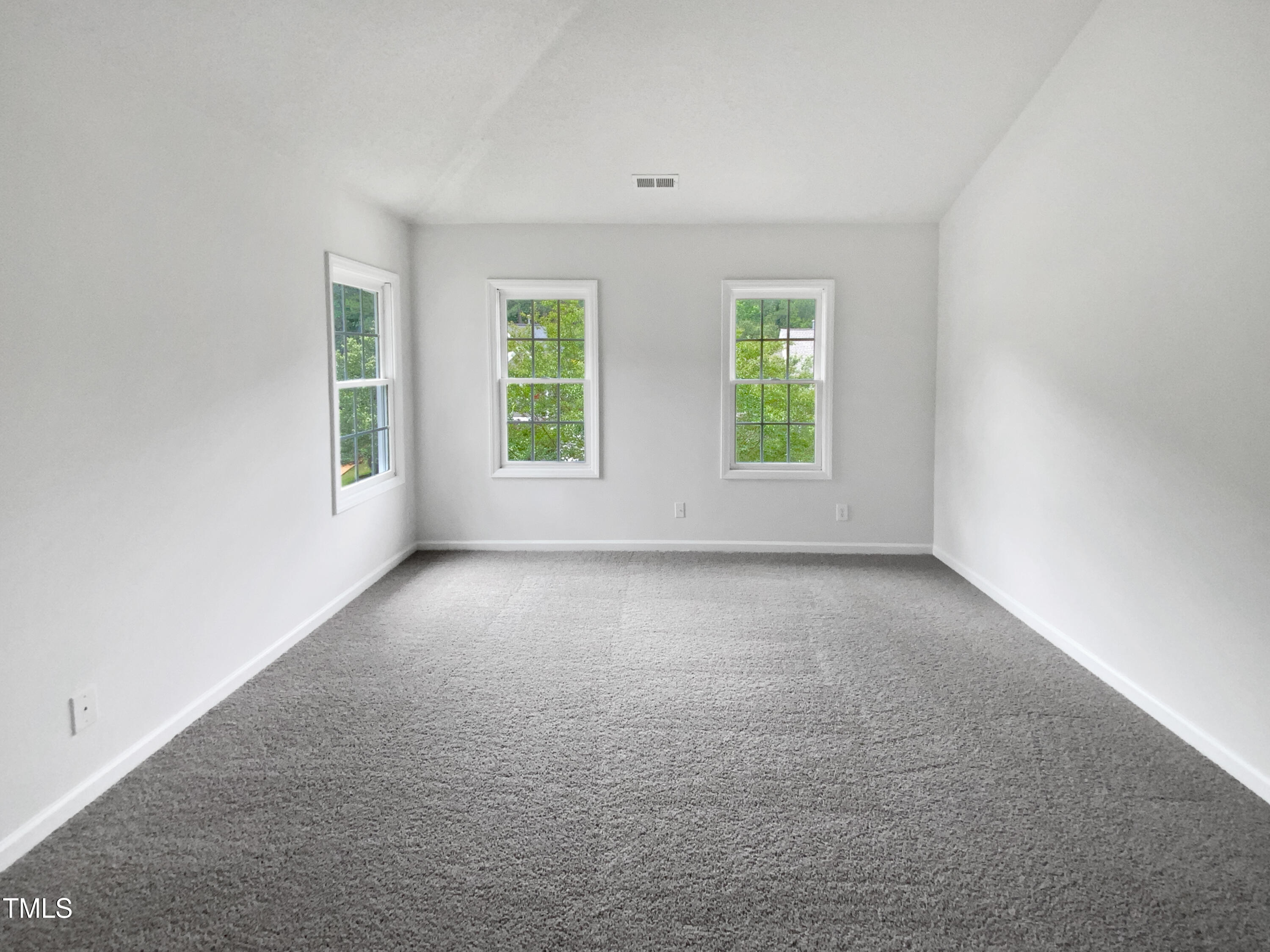 120 Point Harbor Drive Property Photo 5