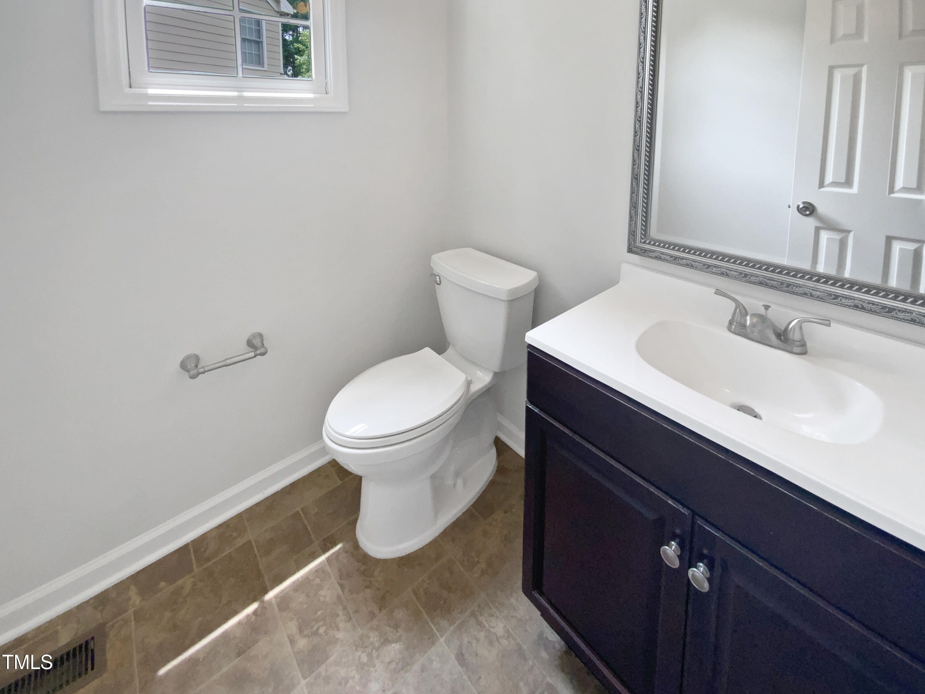 120 Point Harbor Drive Property Photo 11