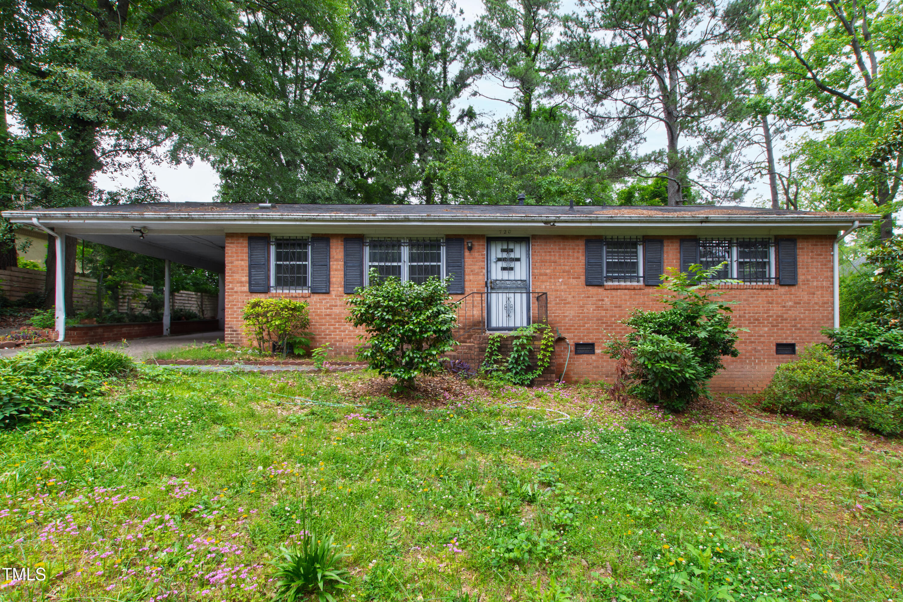 720 Sherrybrook Drive Property Photo 1