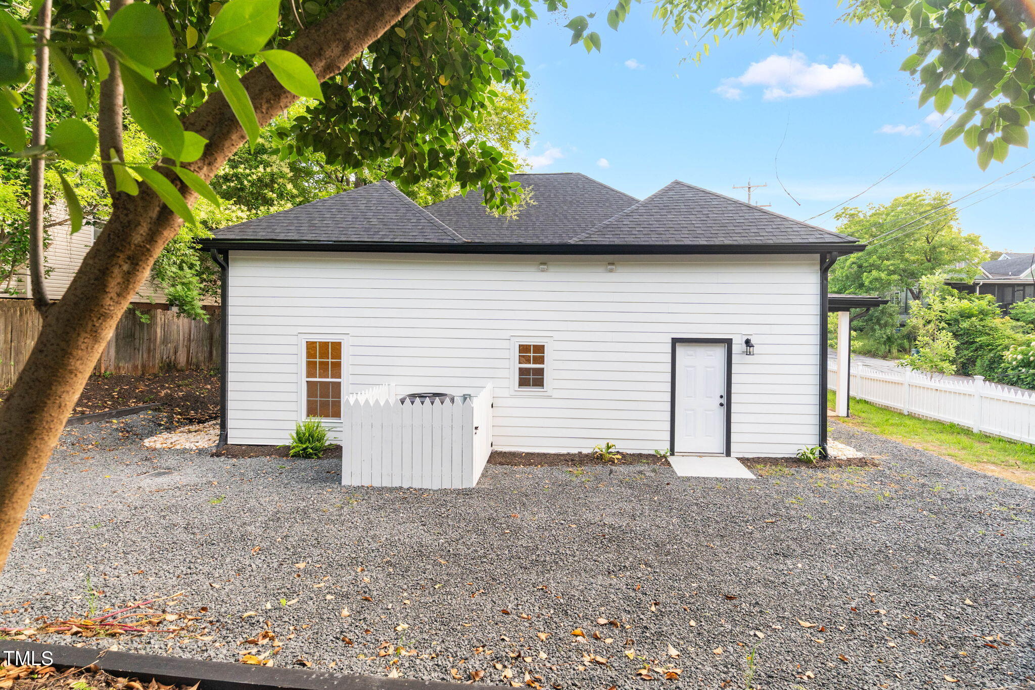 516 Ottawa Avenue Property Photo 28