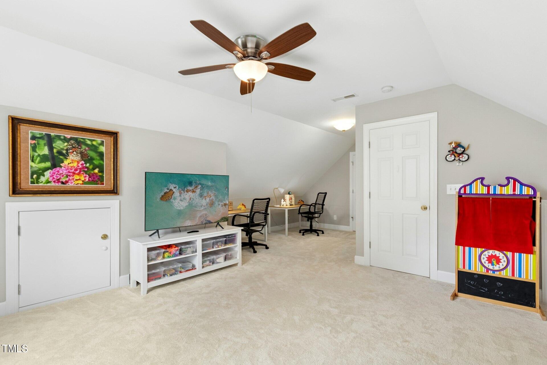 800 Highgrove Drive Property Photo 35