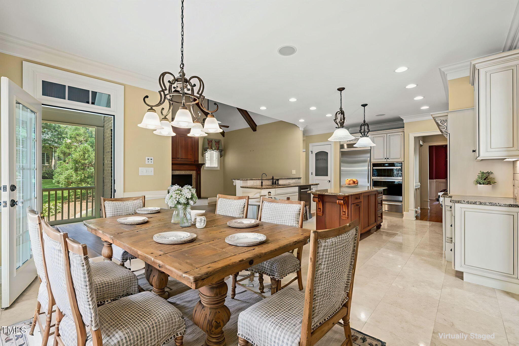 3728 Westbury Lake Drive Property Photo 2