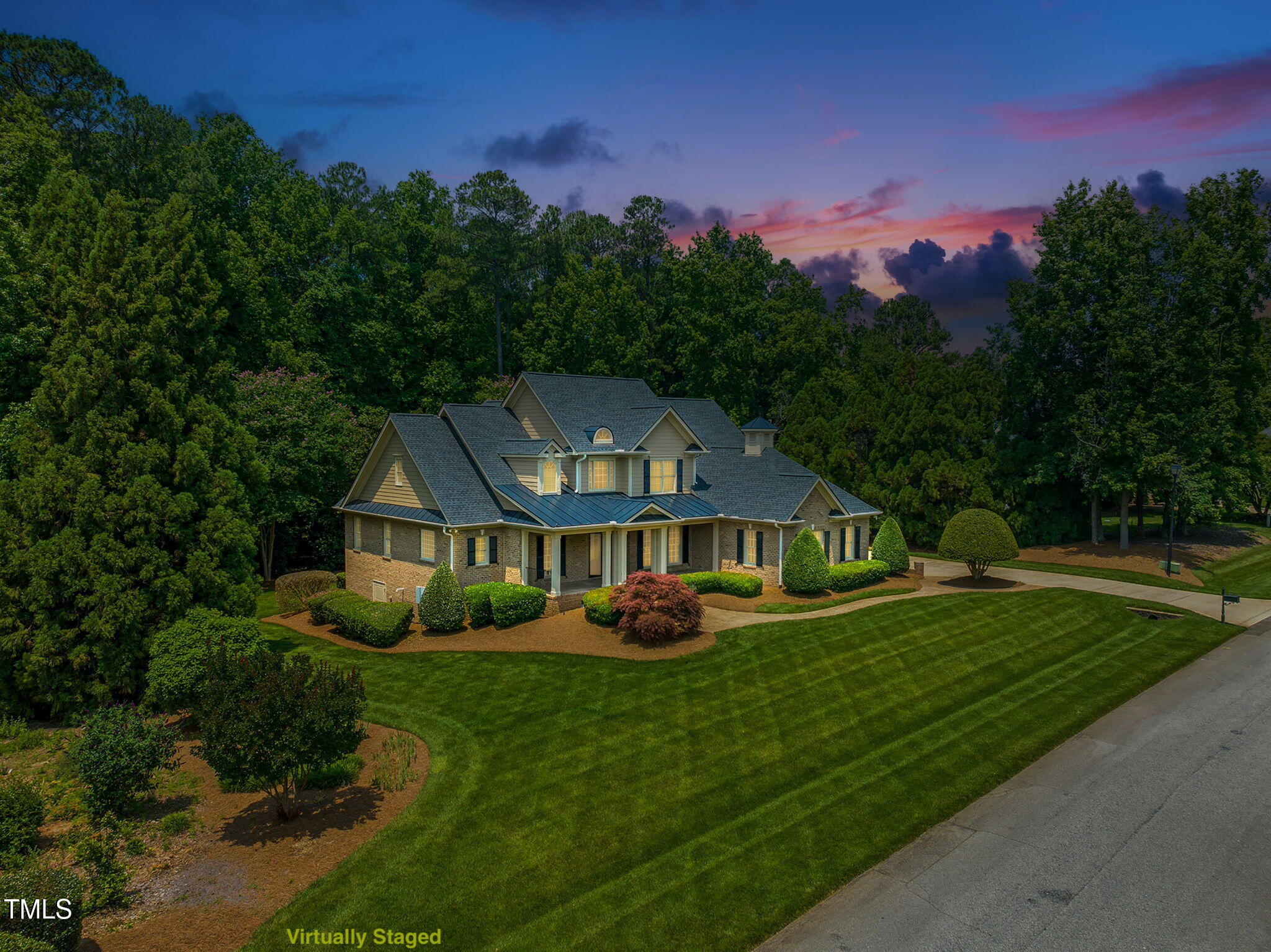 3728 Westbury Lake Drive Property Photo 10