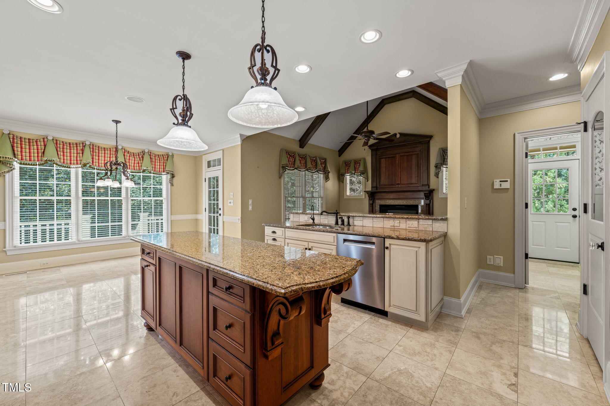 3728 Westbury Lake Drive Property Photo 15