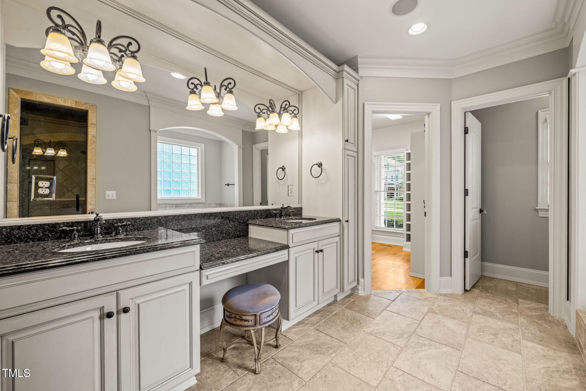 3728 Westbury Lake Drive Property Photo 16