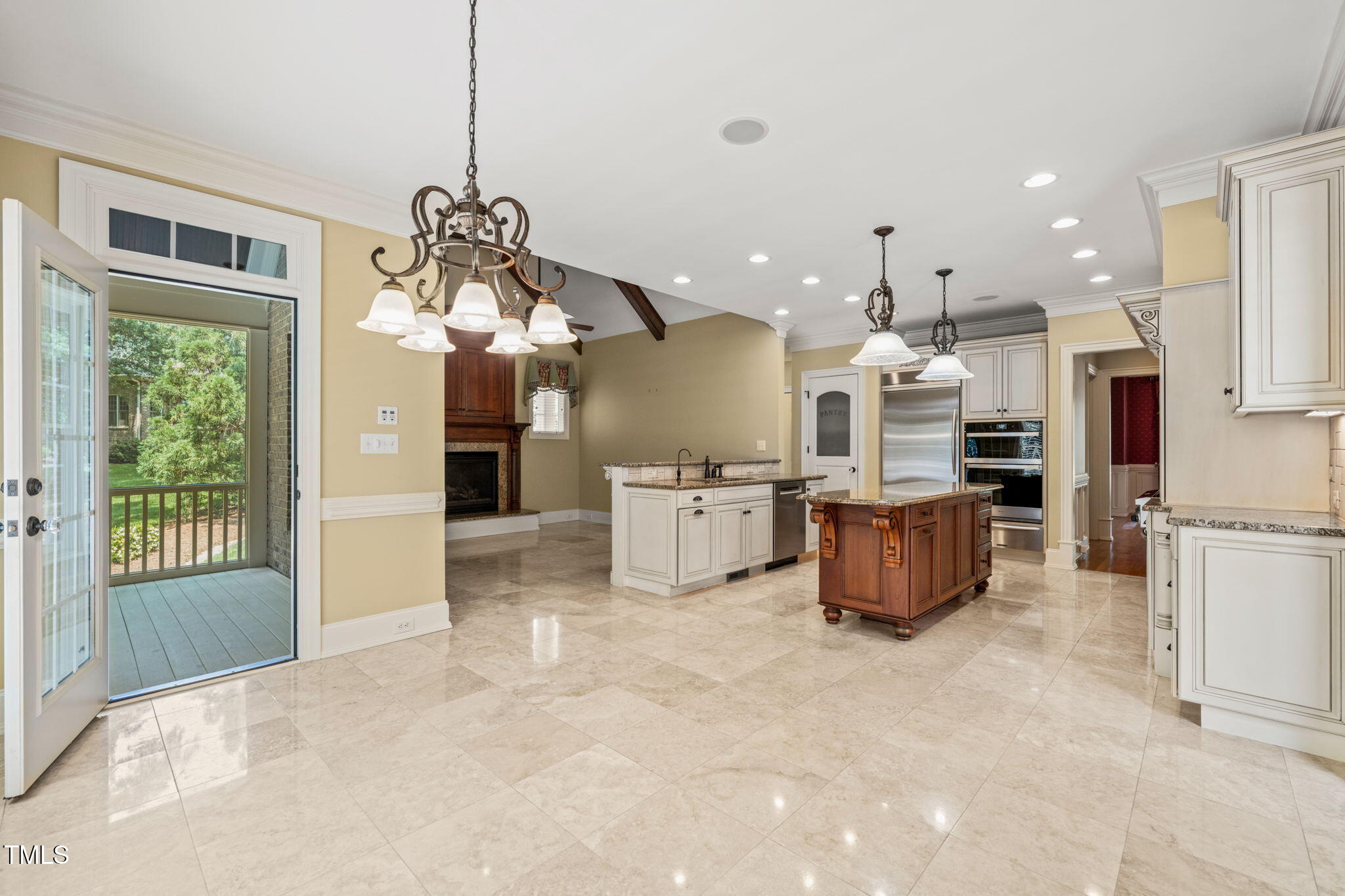 3728 Westbury Lake Drive Property Photo 25