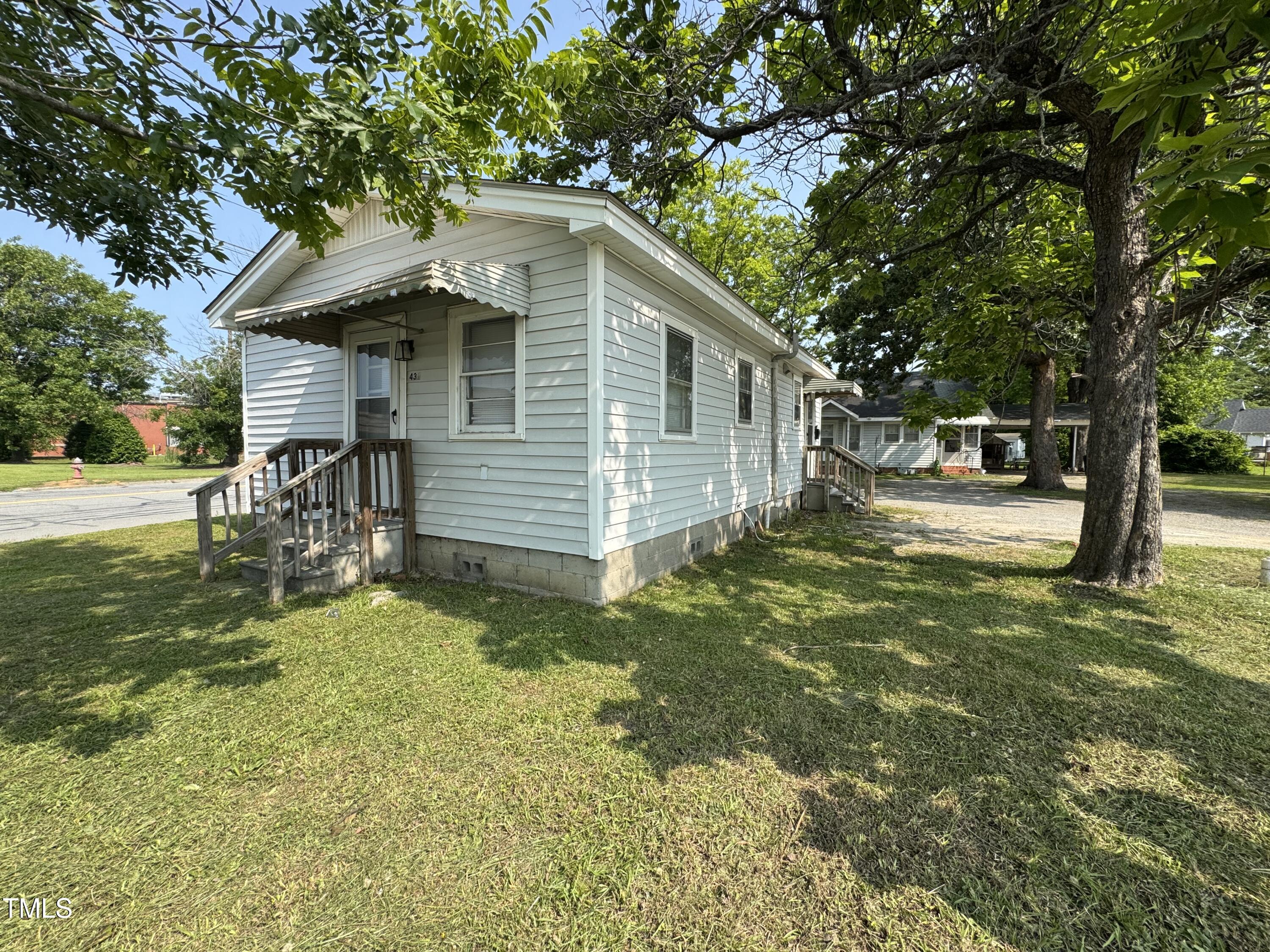 429 5th & Brogden Road Property Photo 3
