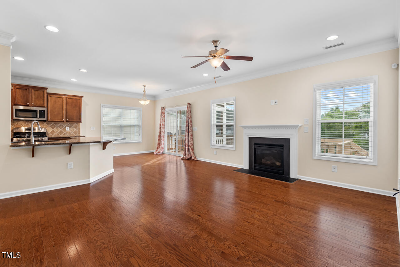 210 Strolling Way Property Photo 8