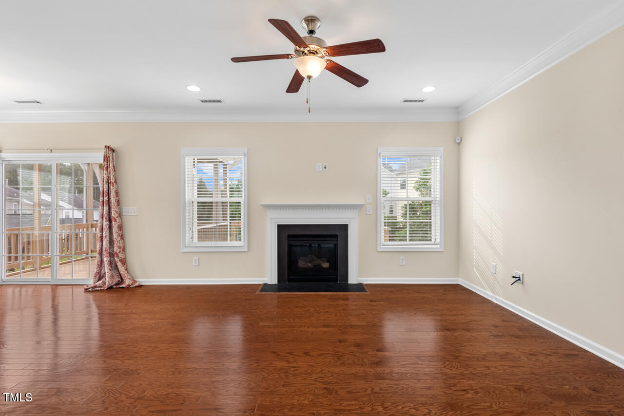 210 Strolling Way Property Photo 9