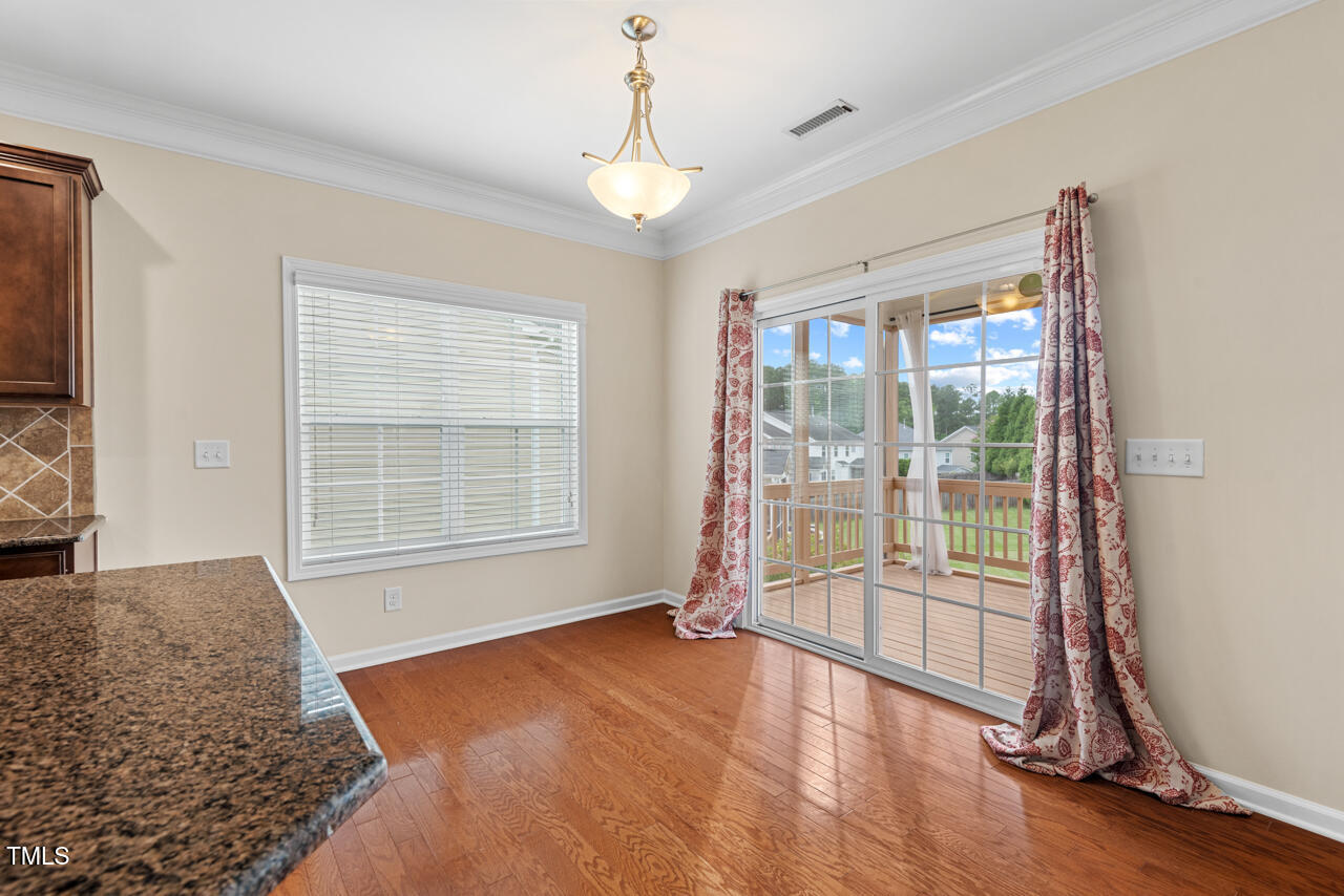 210 Strolling Way Property Photo 11