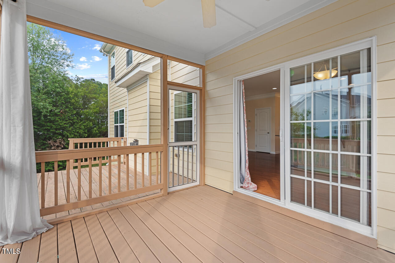 210 Strolling Way Property Photo 14