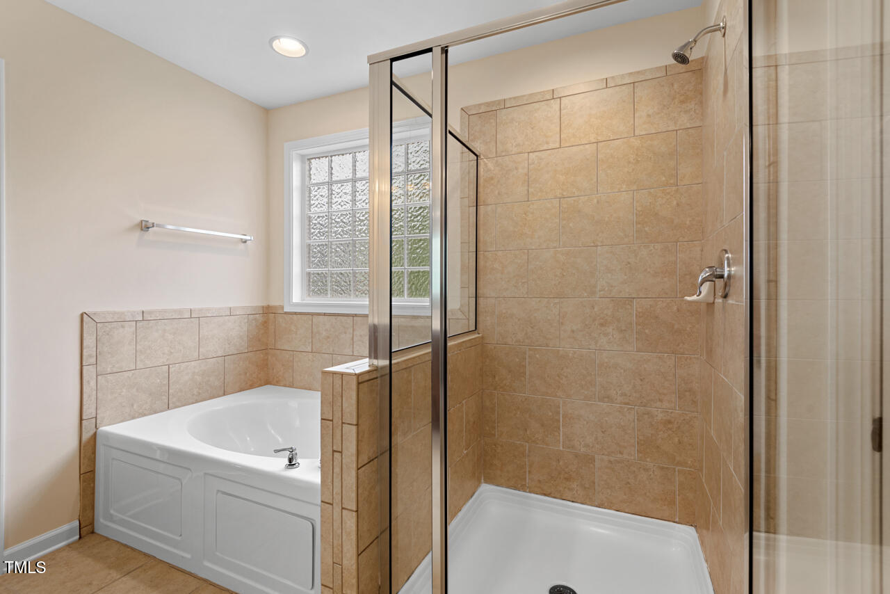 210 Strolling Way Property Photo 30
