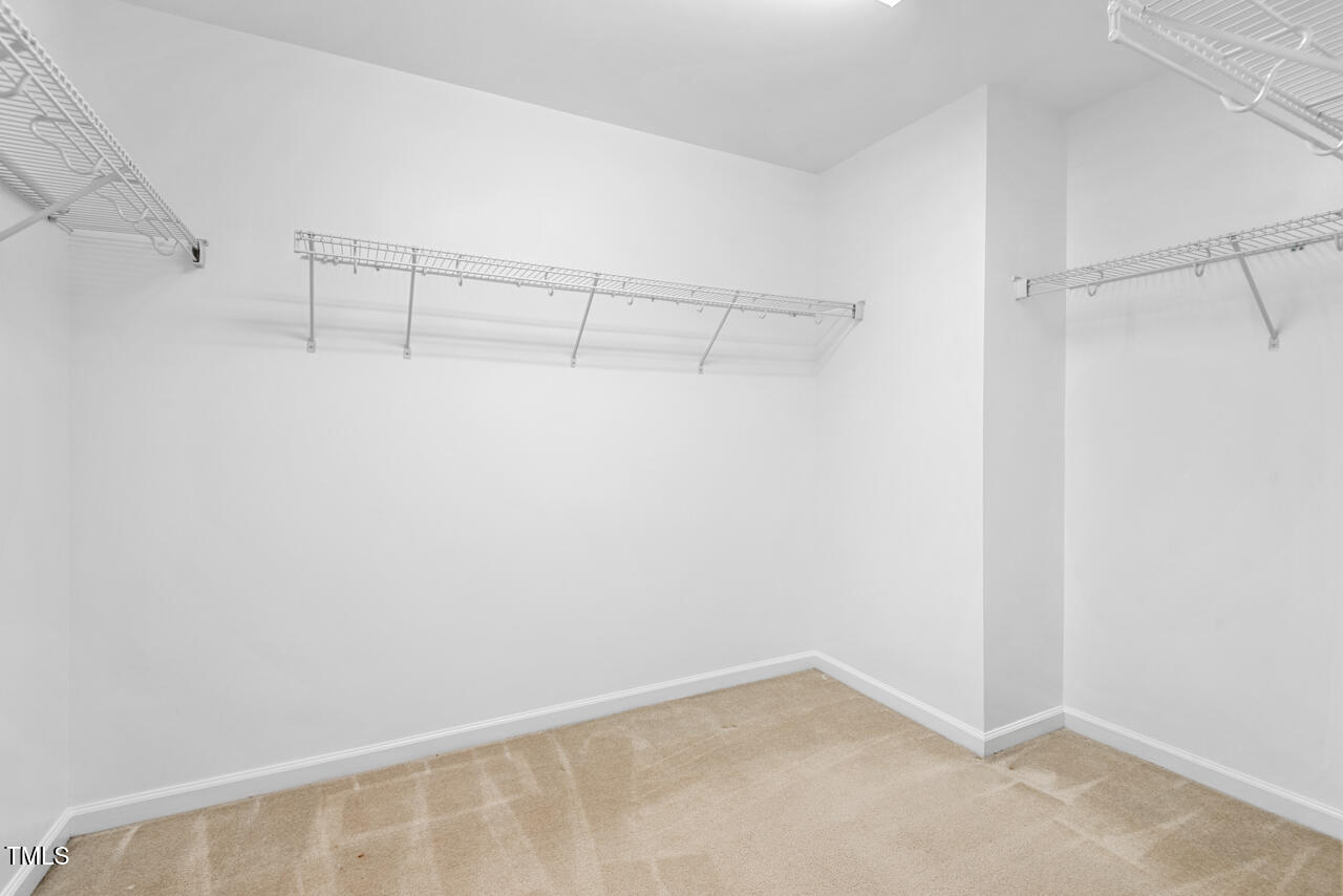 210 Strolling Way Property Photo 33