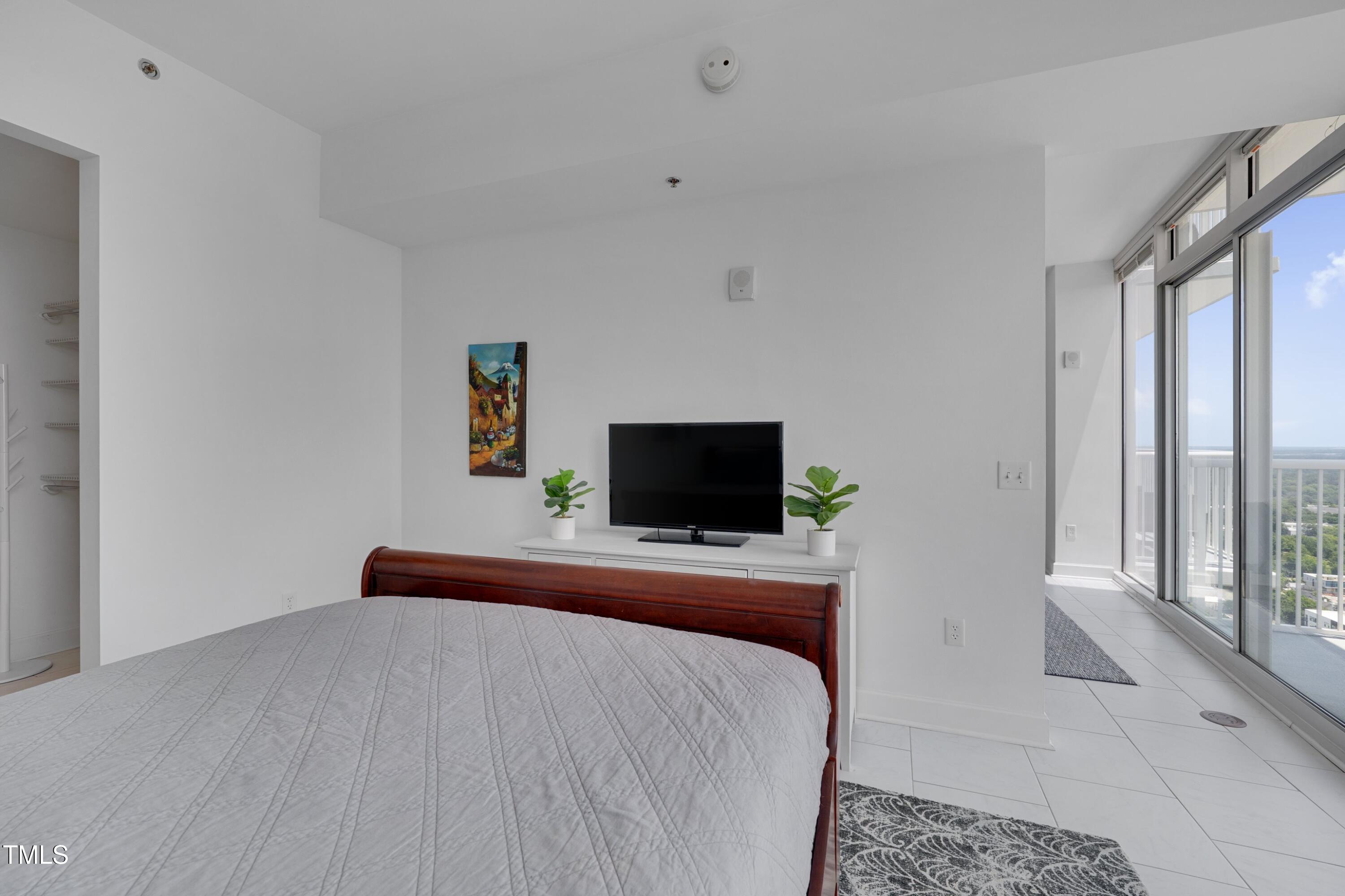 301 Fayetteville Street # 2611 Property Photo 10