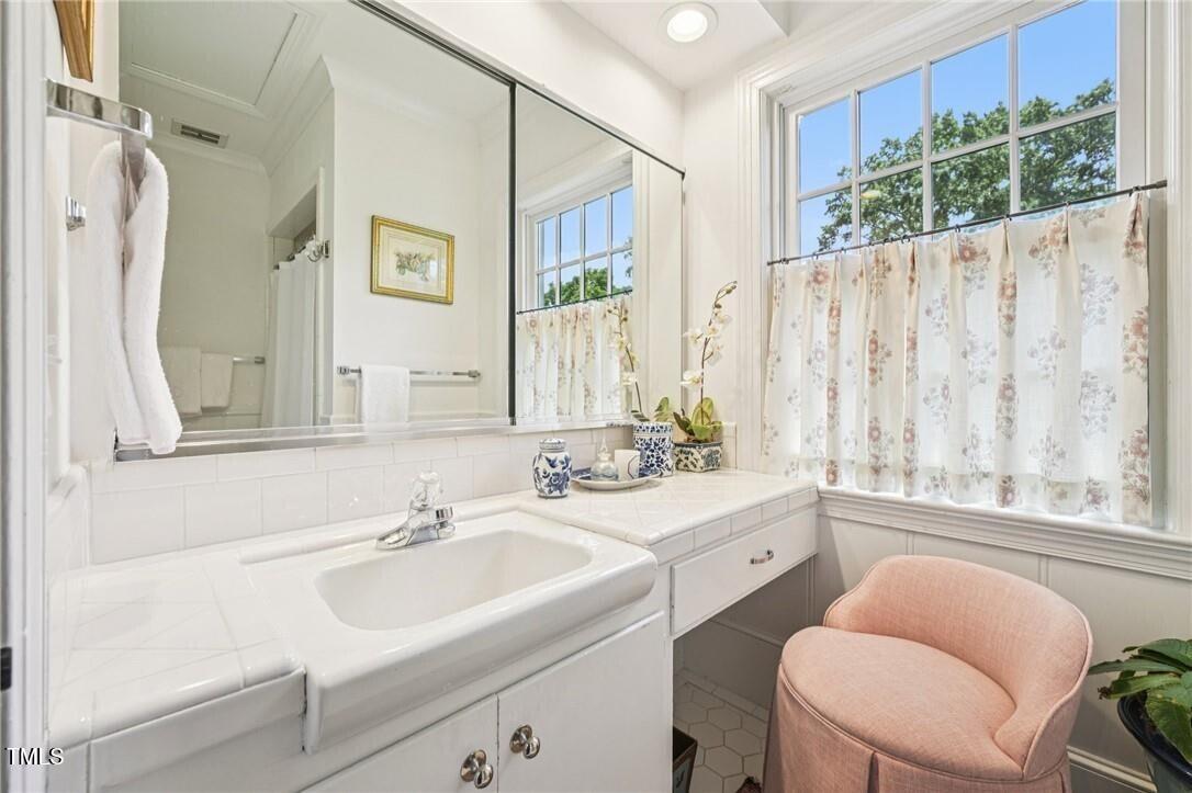 1004 E Willowbrook Drive Property Photo 32