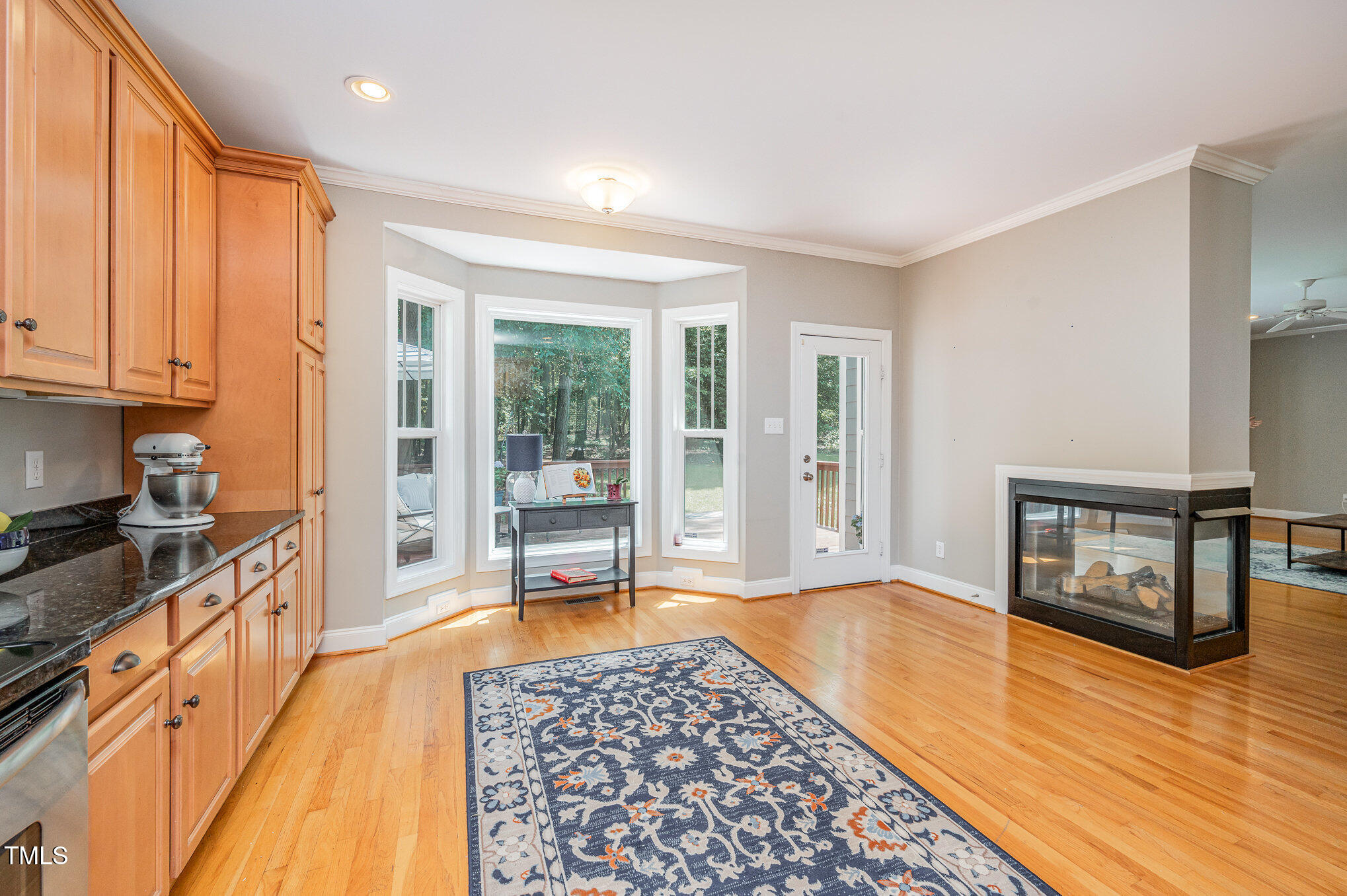 1230 Golden Bluff Lane Property Photo 4