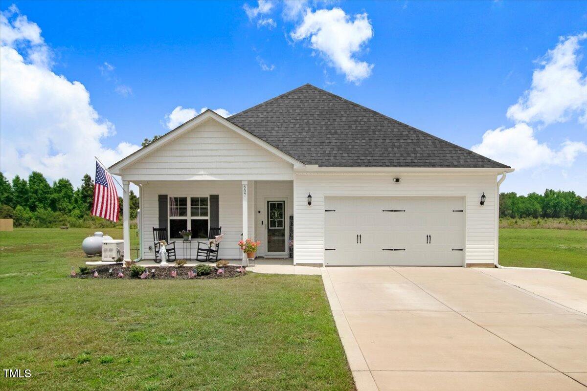 607 Laurel Lake Road Property Photo 1