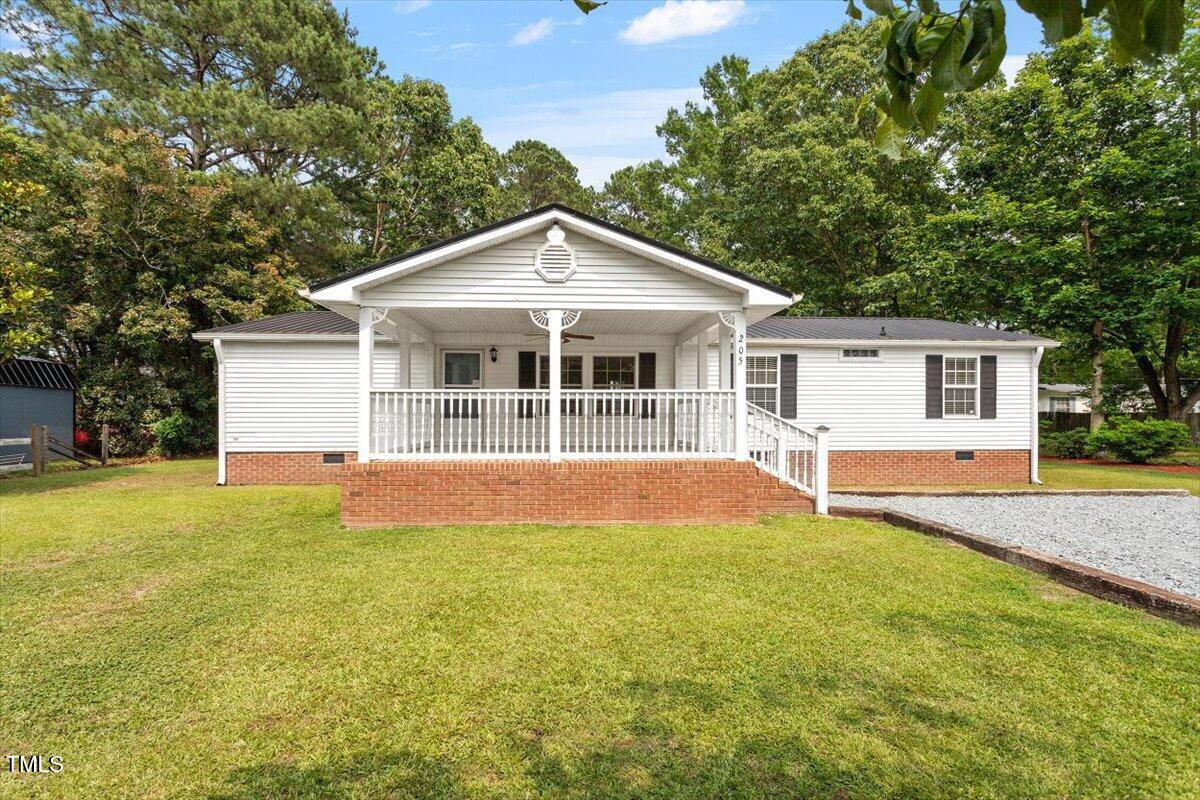 205 Austin Street Property Photo 1