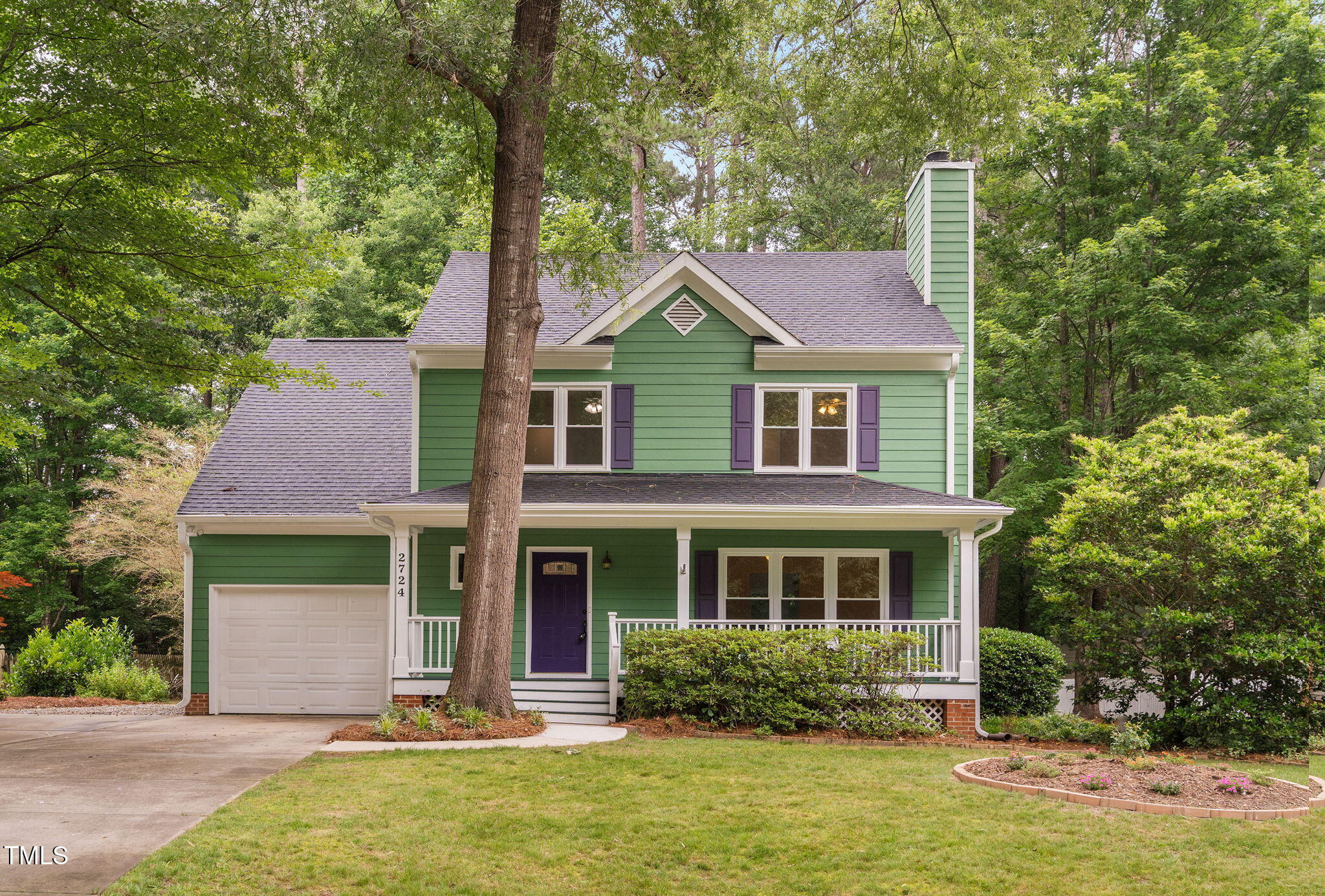 2724 Glastonbury Road Property Photo 1