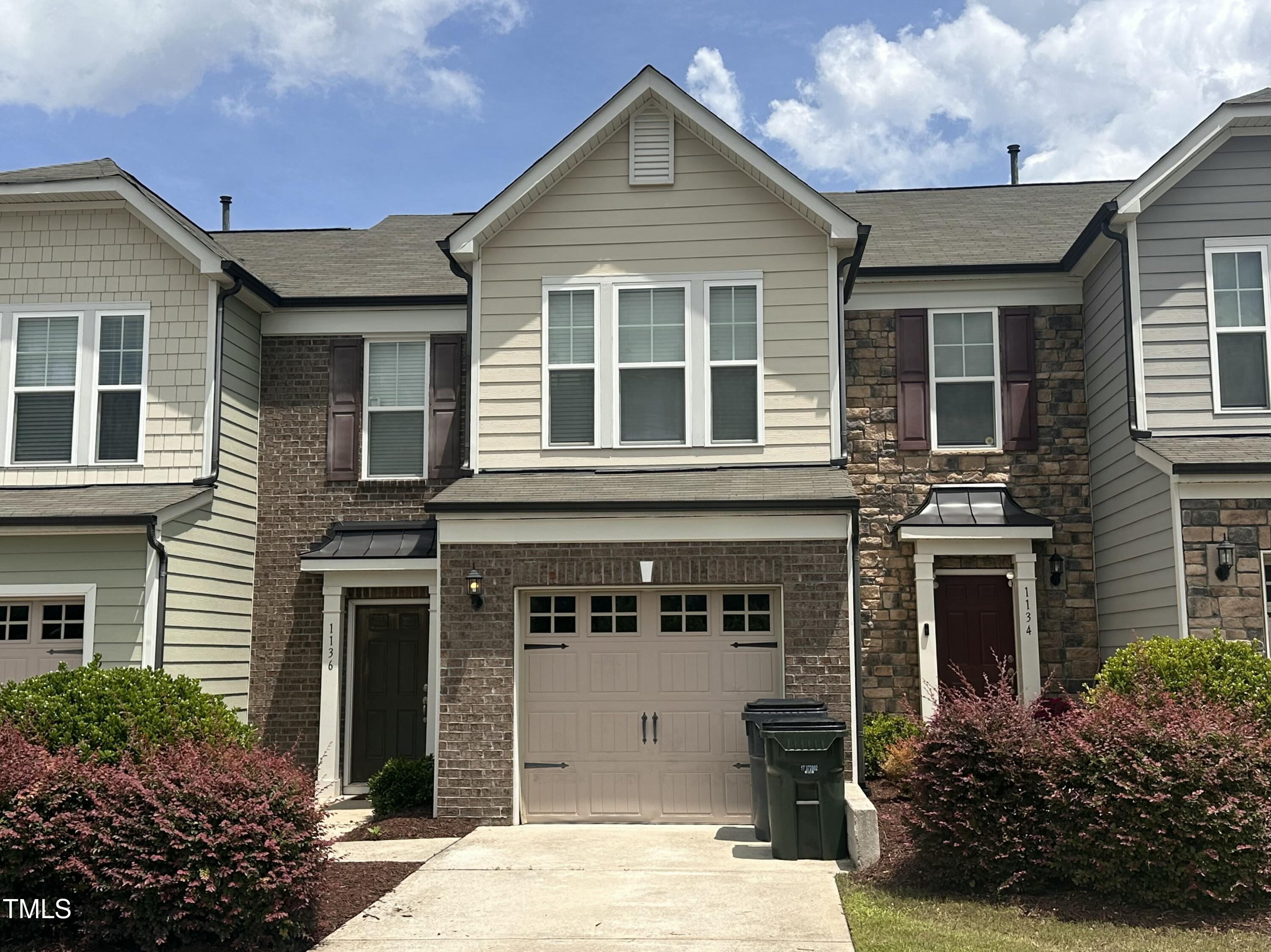 1136 Kudzu Street Property Photo 1