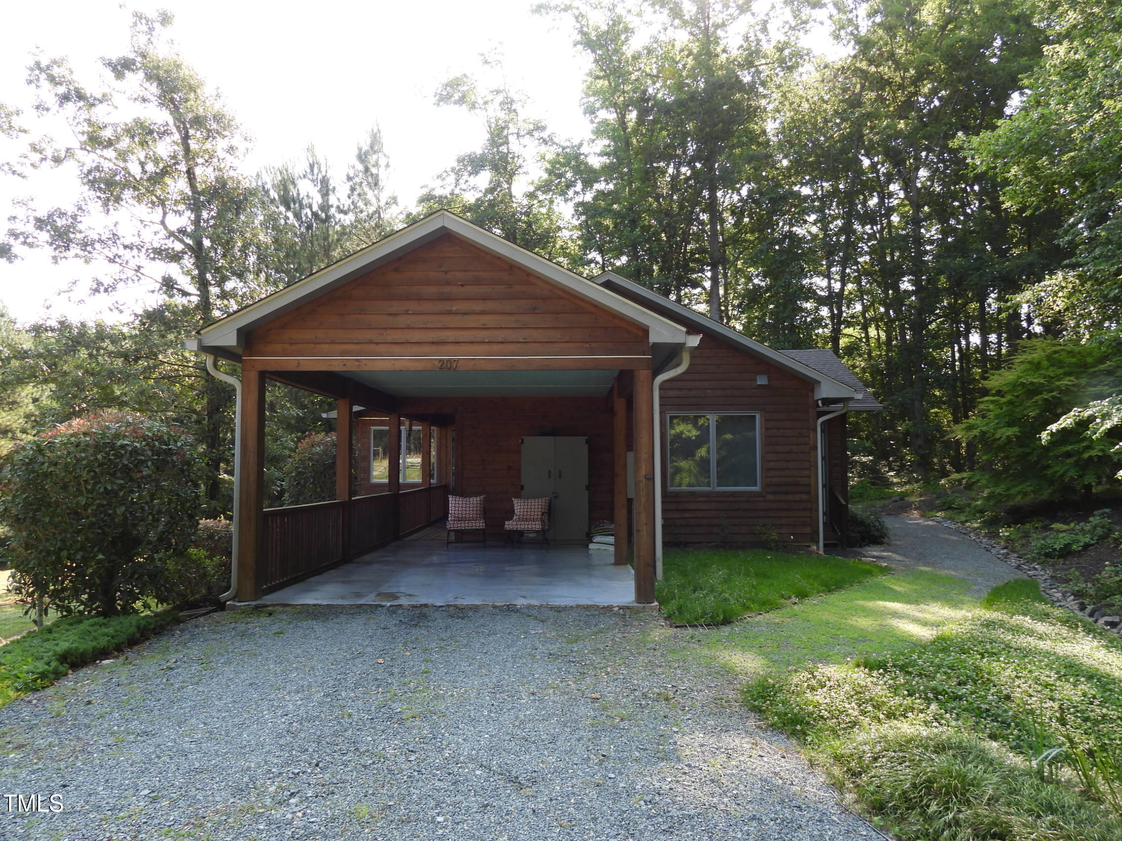 207 Carolina Farm Road Property Photo 1