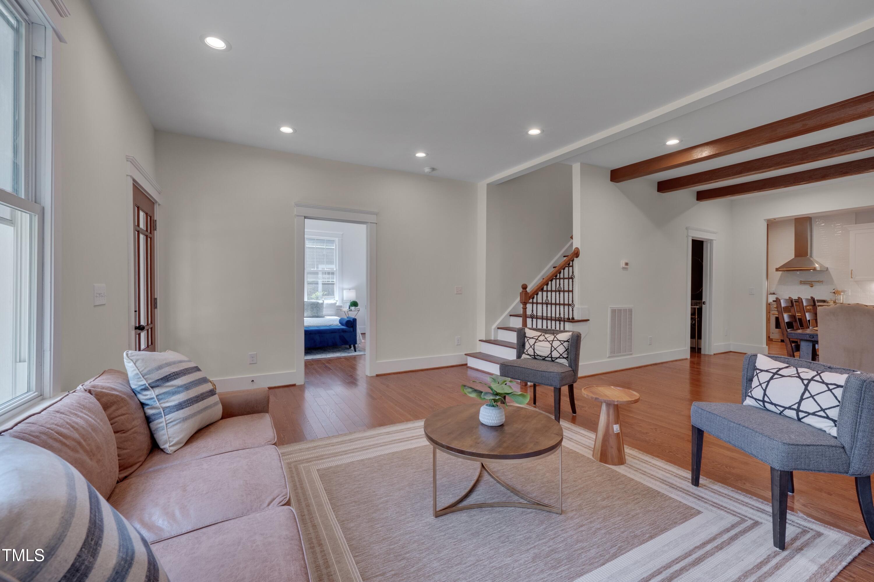 924 W Trinity Avenue Property Photo 7