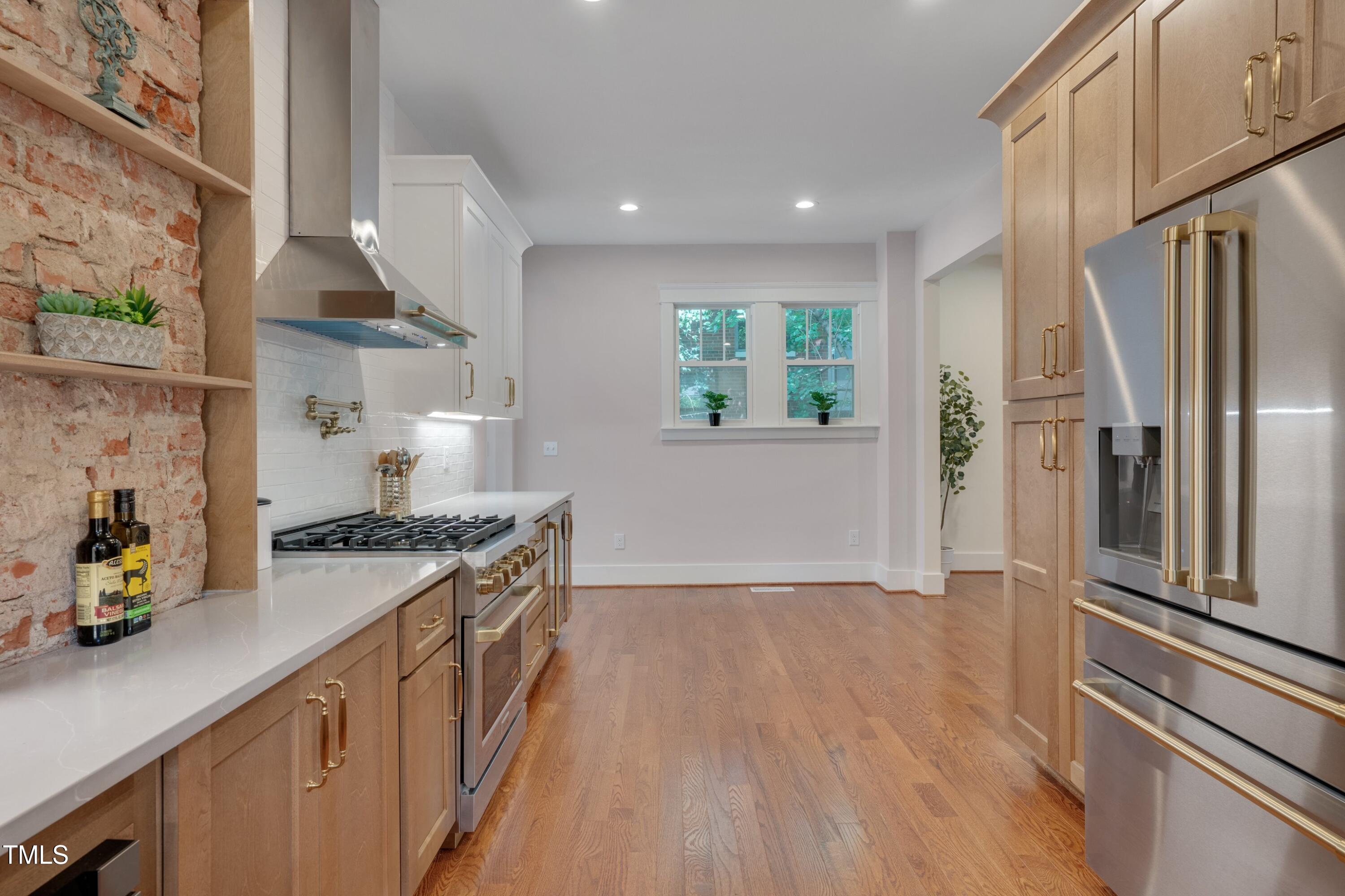 924 W Trinity Avenue Property Photo 15