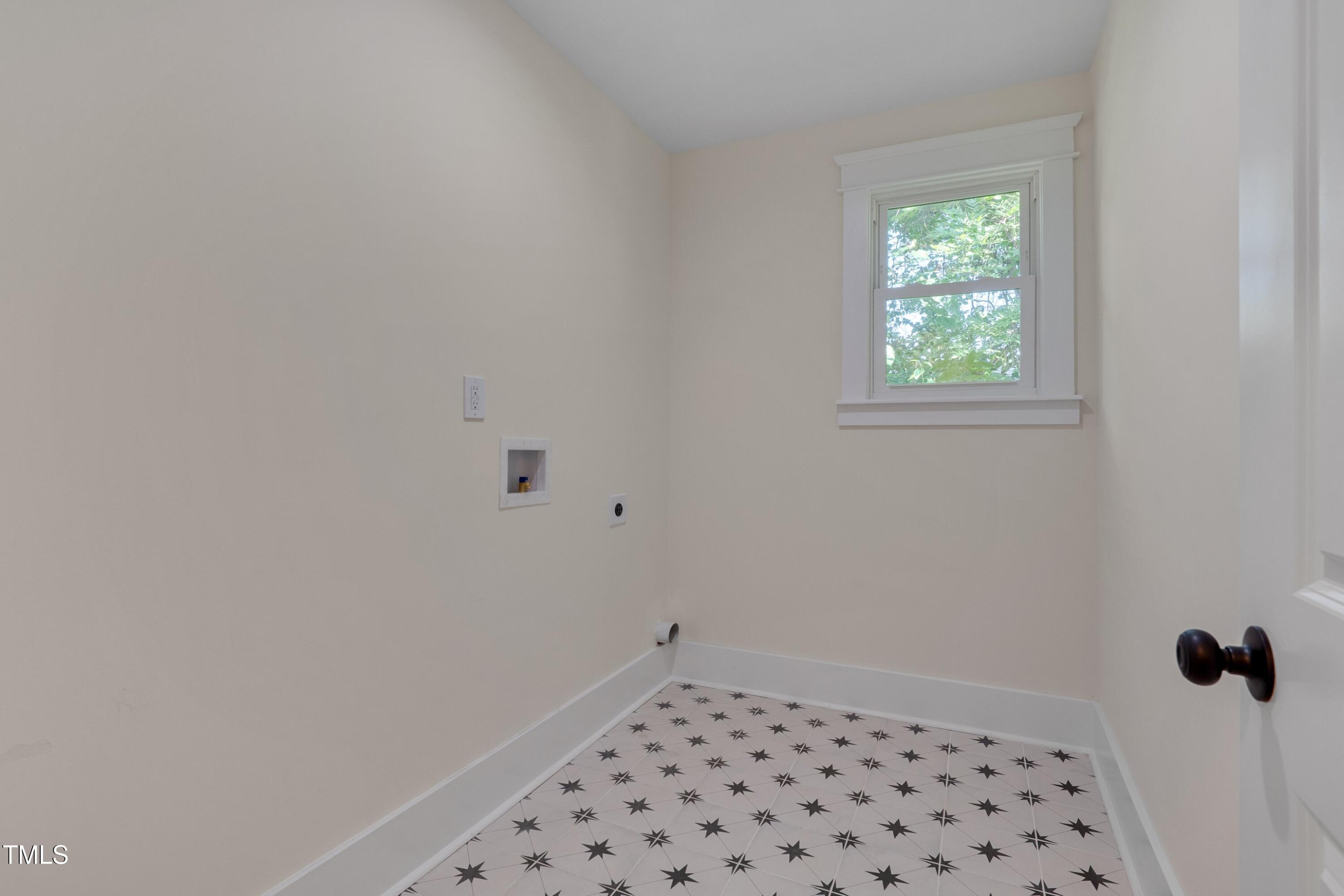 924 W Trinity Avenue Property Photo 33