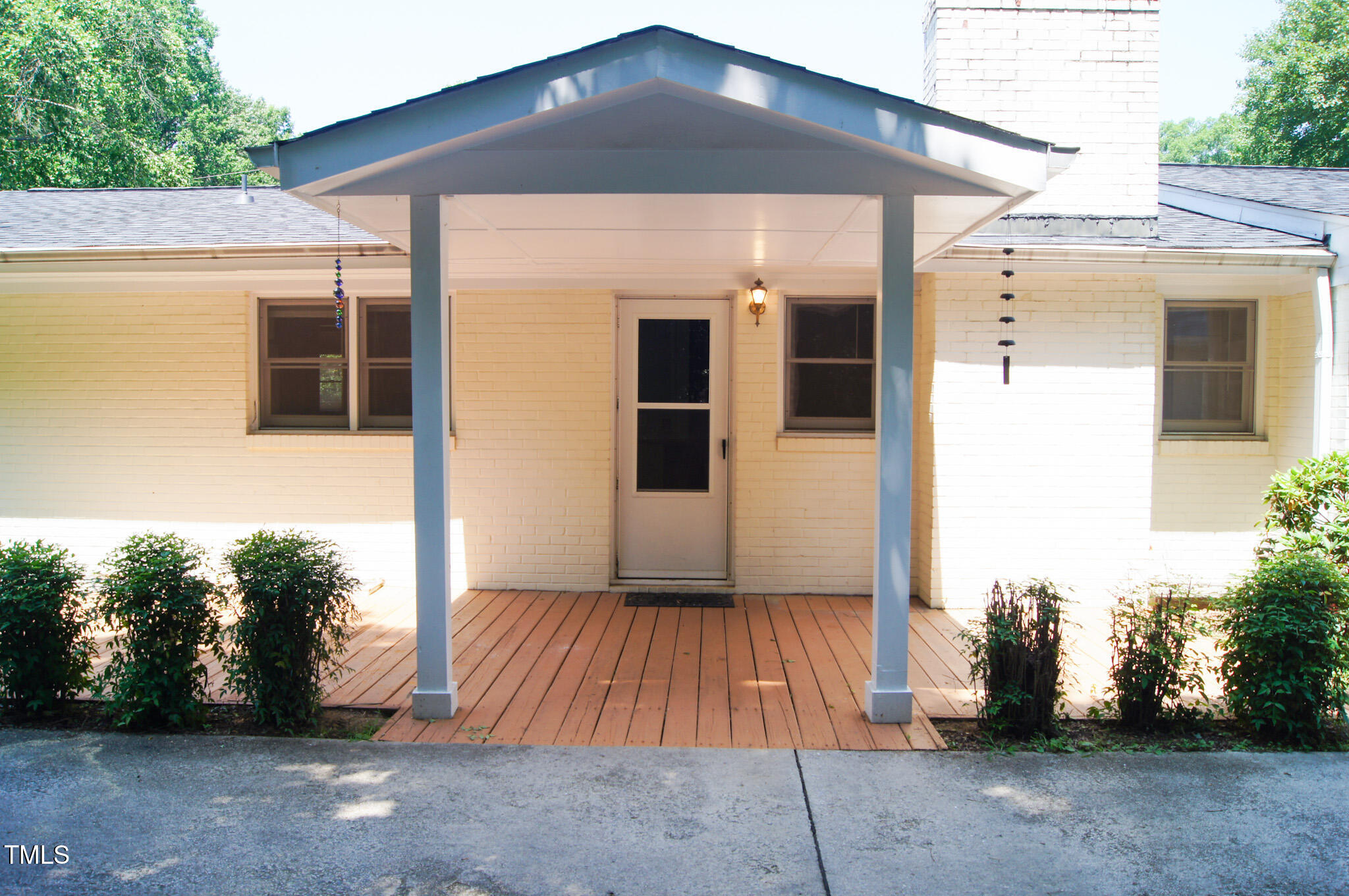 1307 Sycamore Drive Property Photo 6
