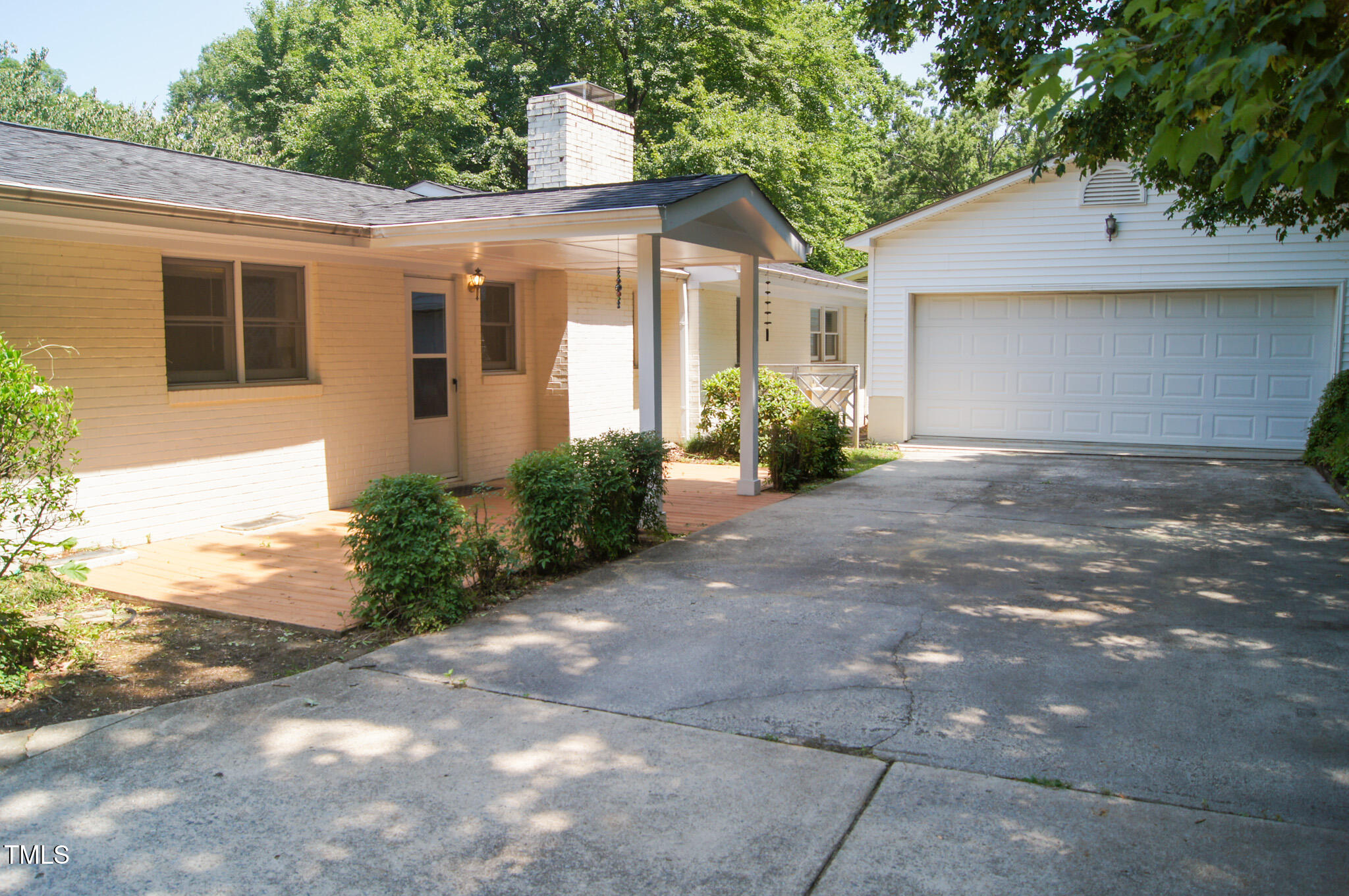 1307 Sycamore Drive Property Photo 11