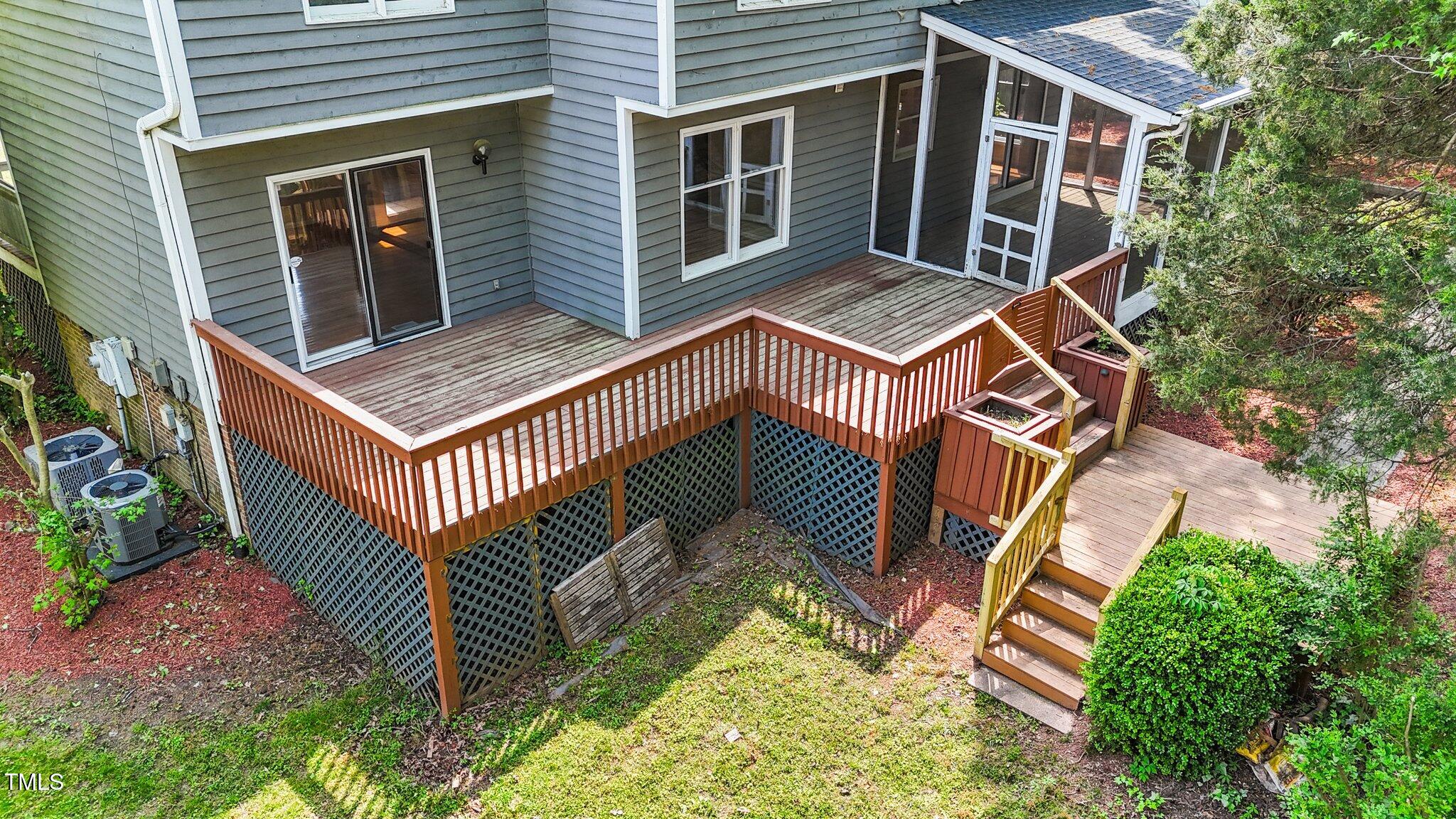 311 Arlington Ridge Property Photo 14