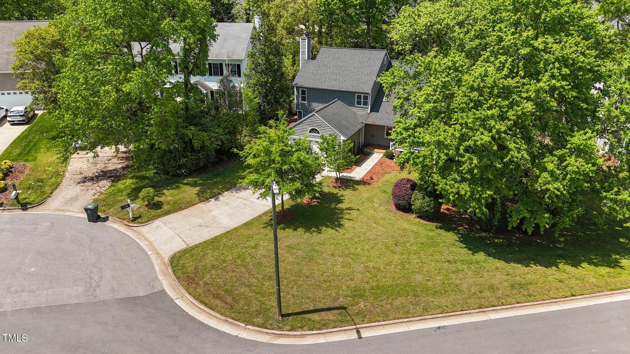 311 Arlington Ridge Property Photo 18