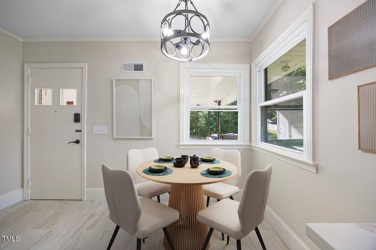 800 Camden Avenue Property Photo 10