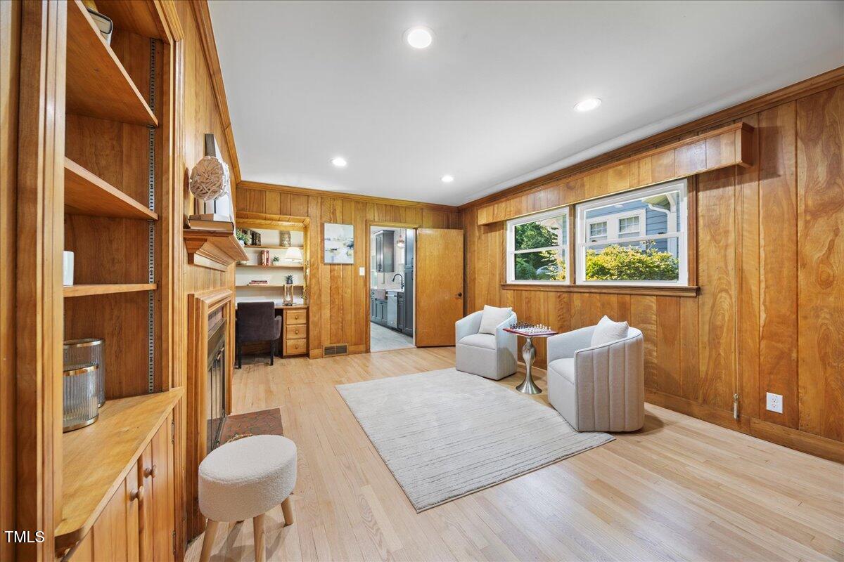 800 Camden Avenue Property Photo 11