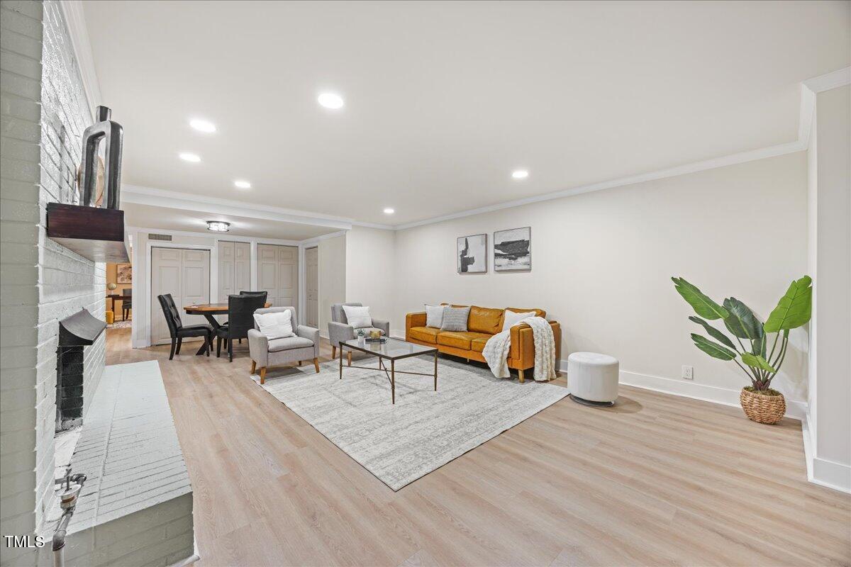 800 Camden Avenue Property Photo 30
