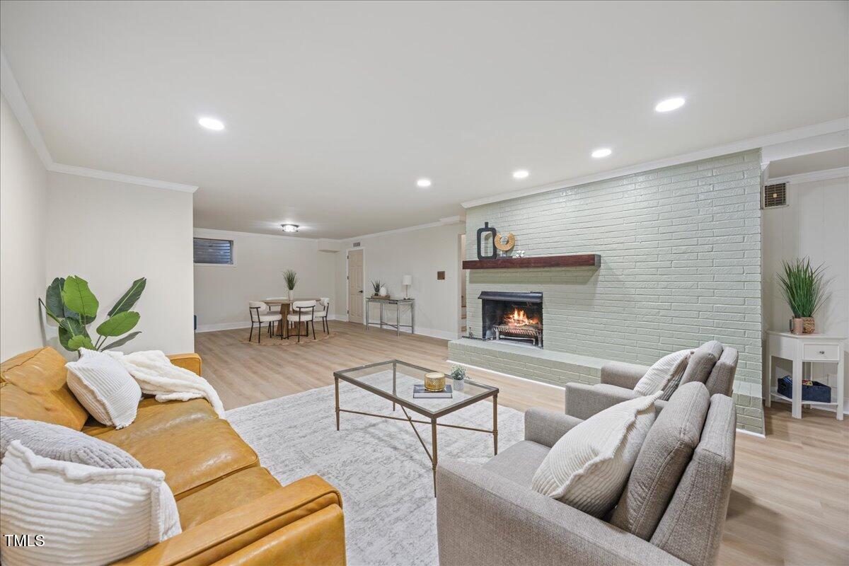 800 Camden Avenue Property Photo 32