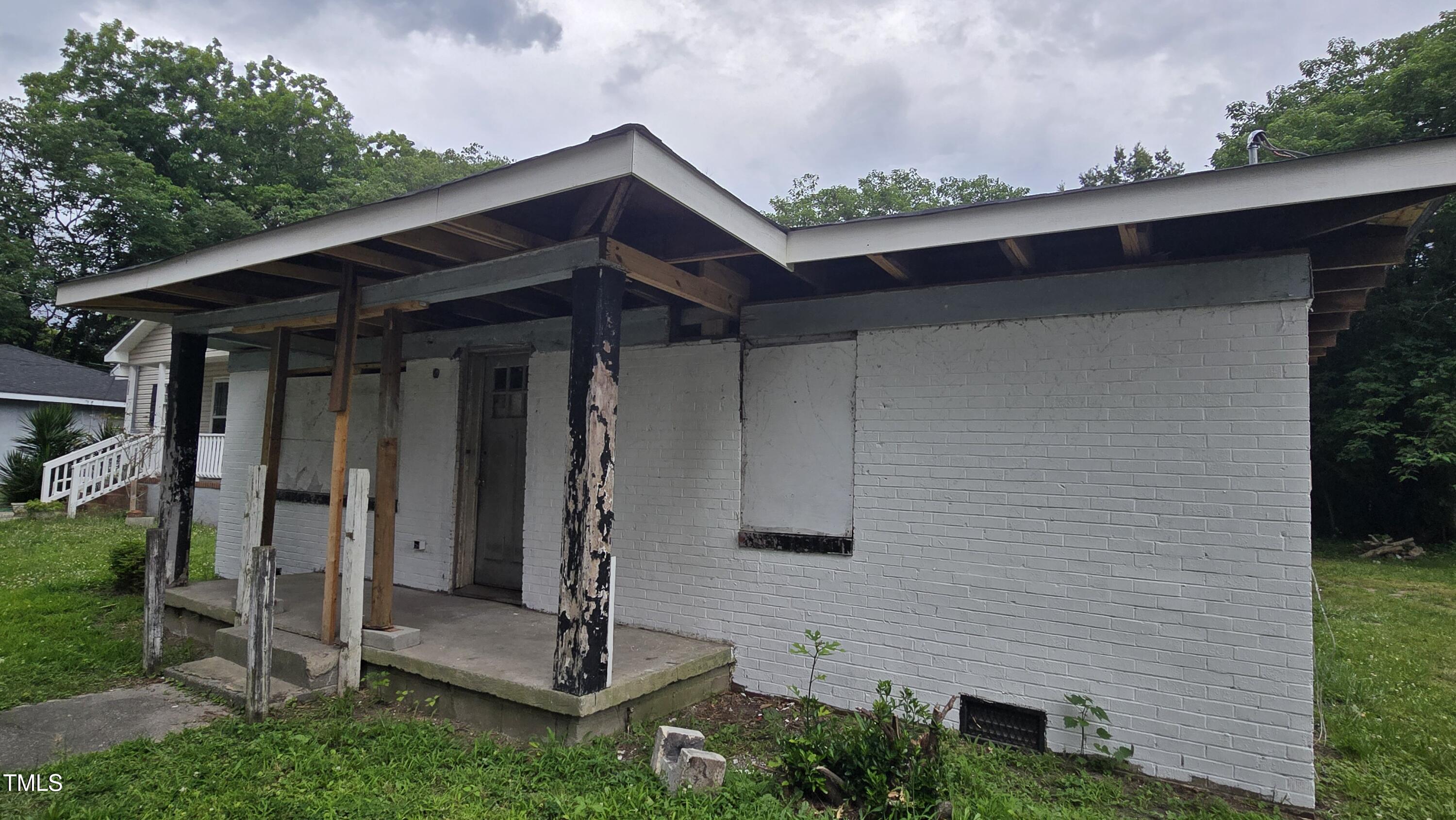 807 Irma Street Se Property Photo 2