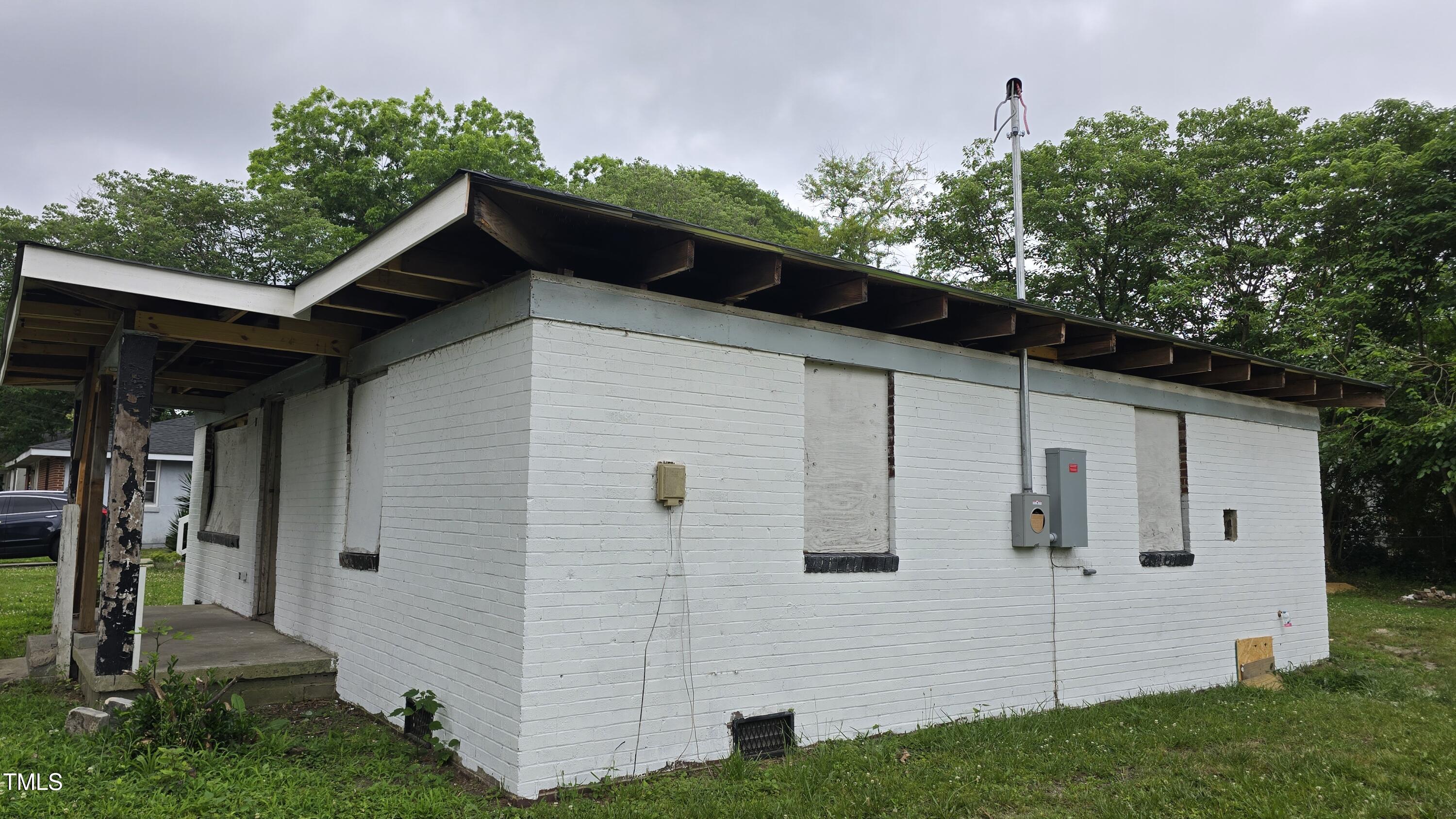 807 Irma Street Se Property Photo 4