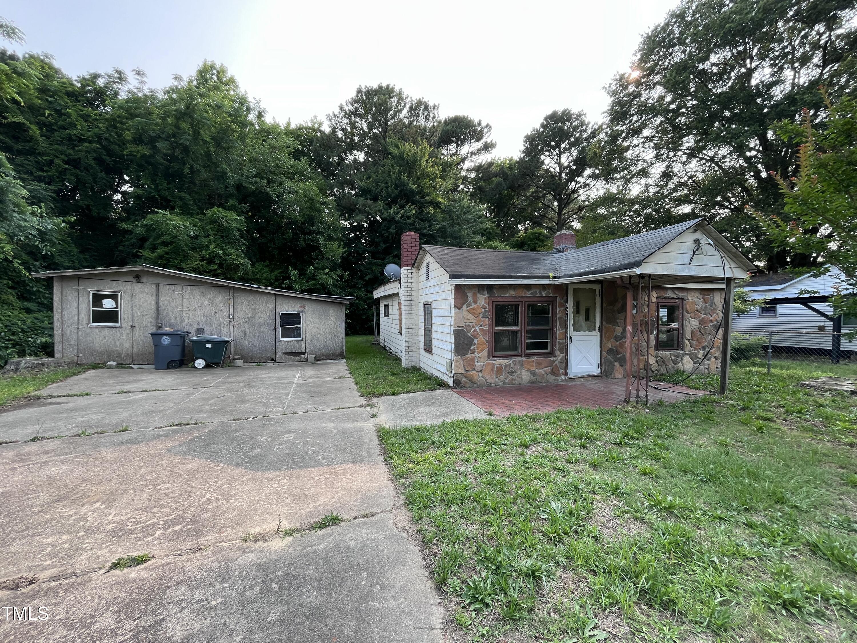 1521 Lewis Street Property Photo 1