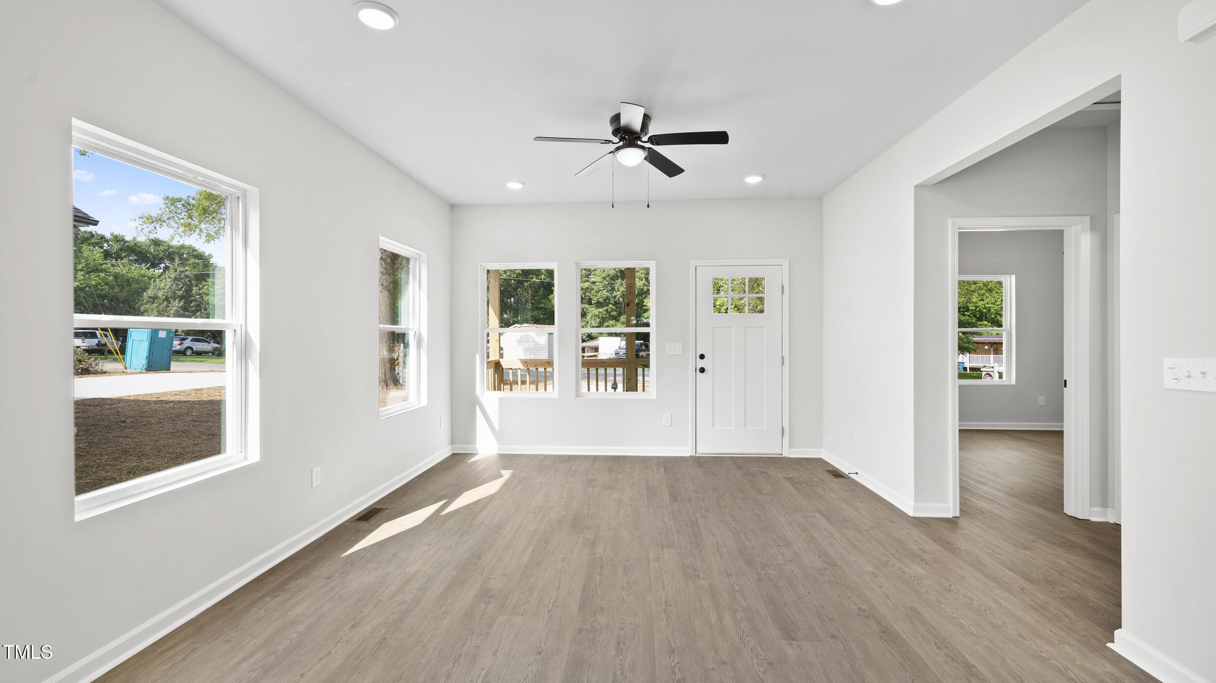 2305 Pinecroft Drive Property Photo 8