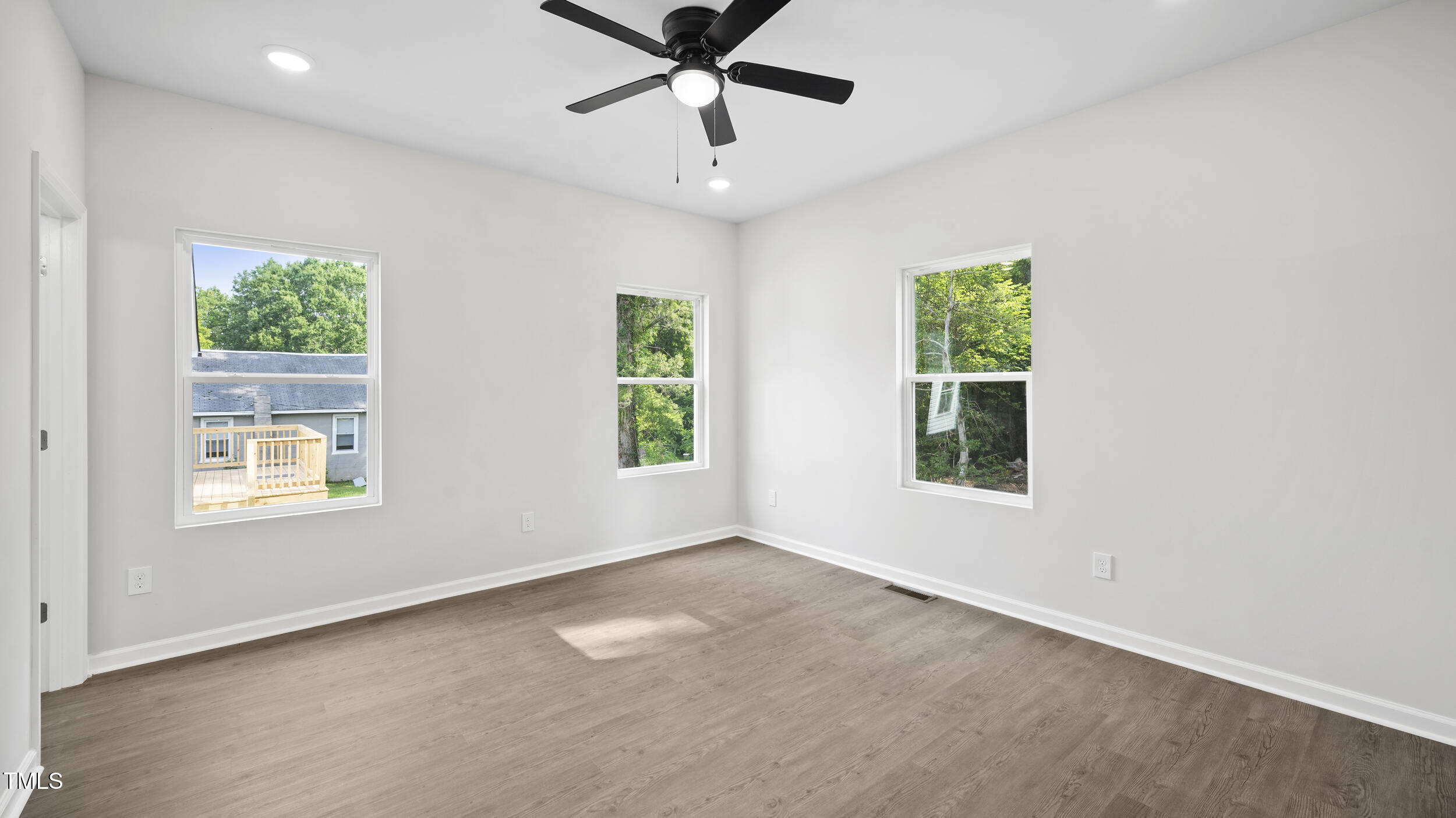 2305 Pinecroft Drive Property Photo 19
