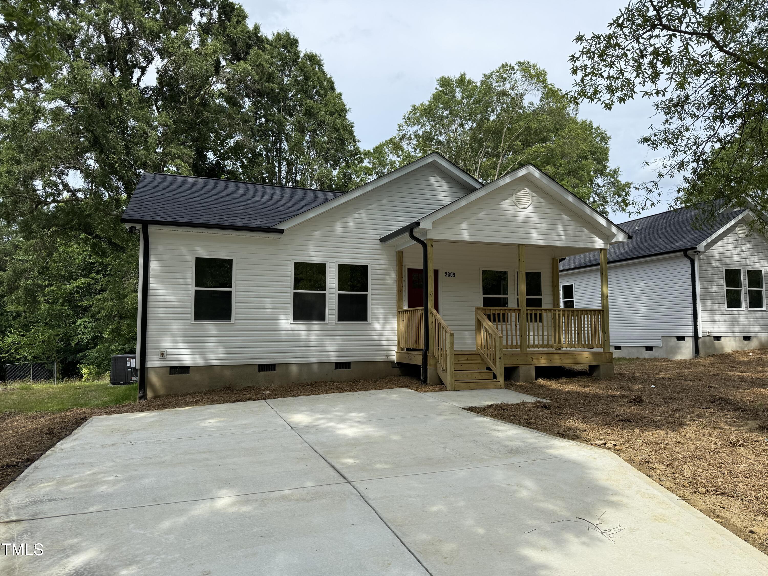 2309 Pinecroft Drive Property Photo 1