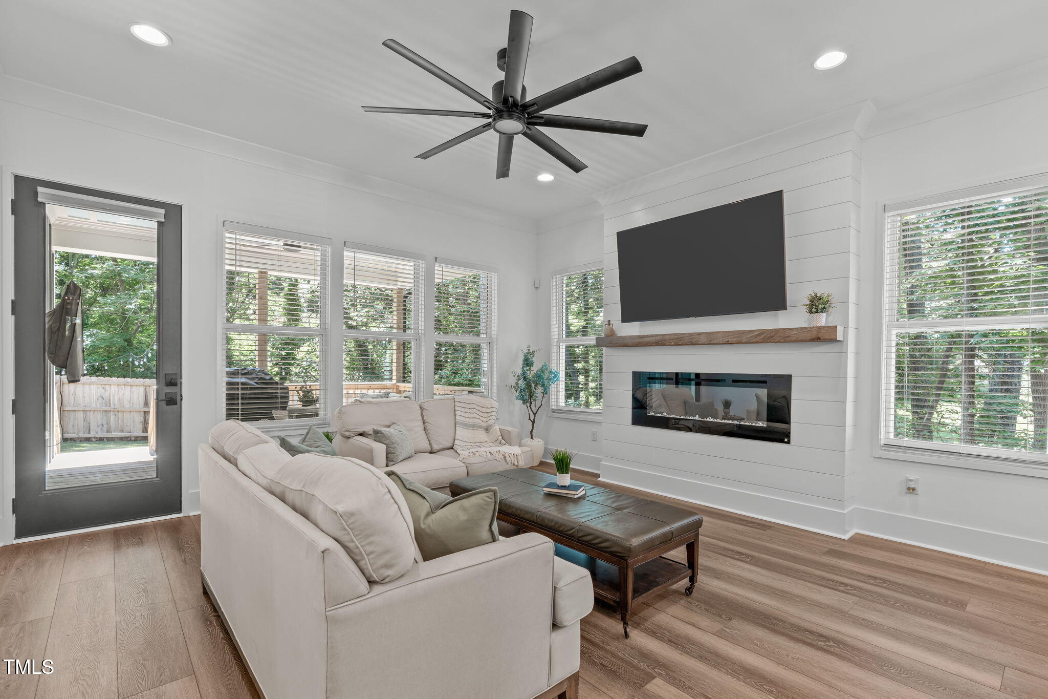 415 1st Street Property Photo 17
