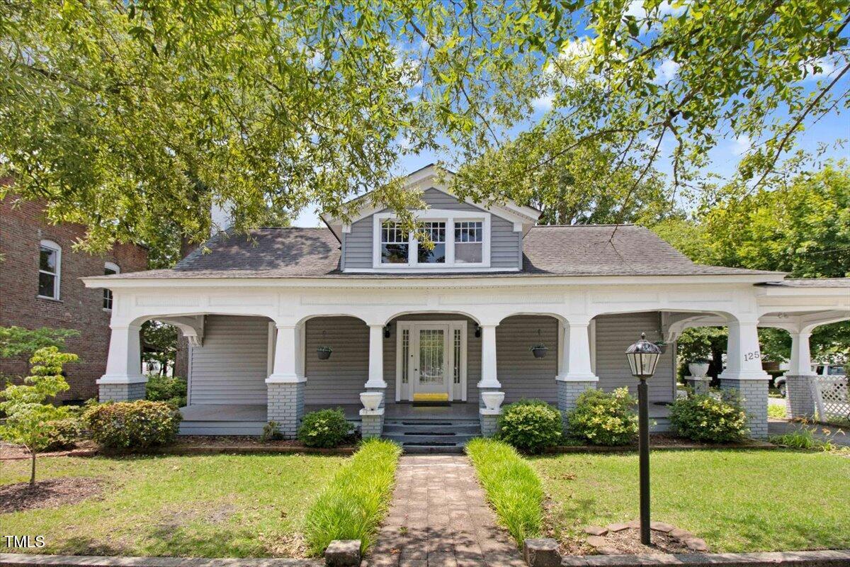 125 W Pine Street