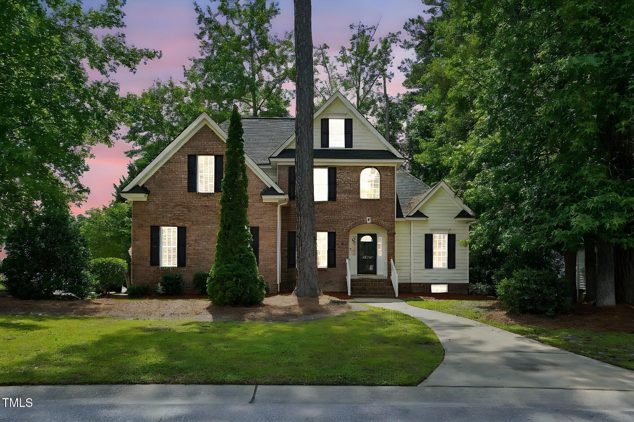 3020 Woods Walk Way Property Photo 2