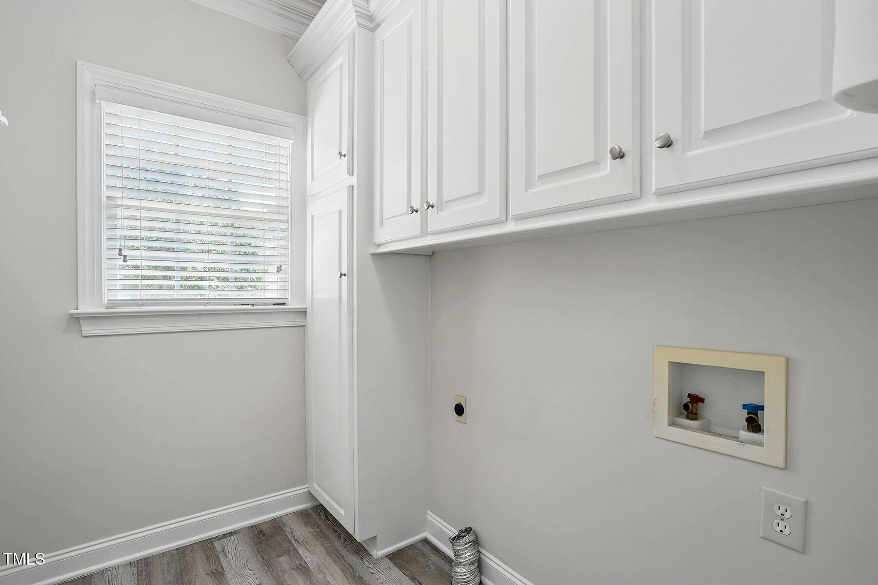 3020 Woods Walk Way Property Photo 15