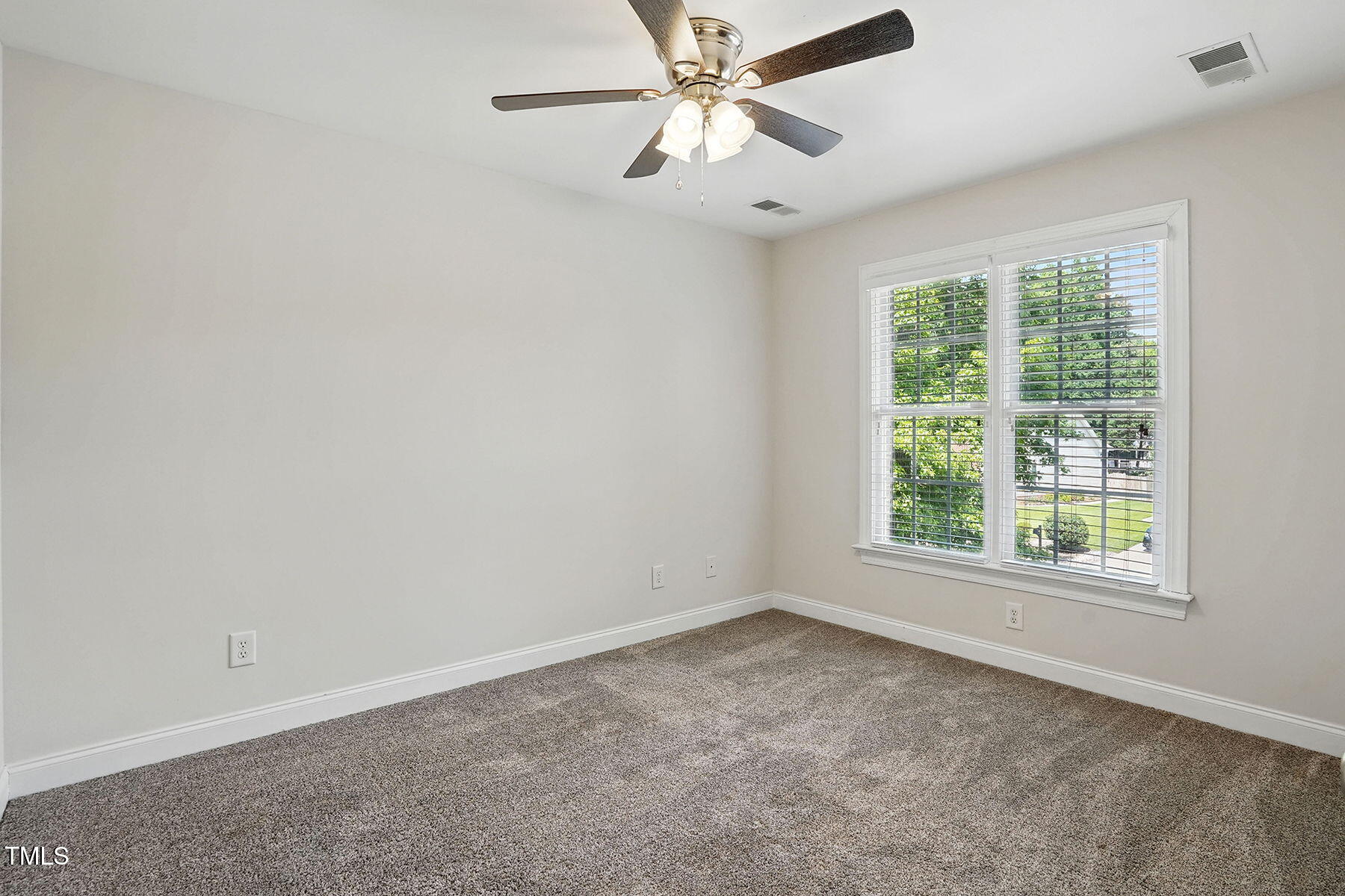 3020 Woods Walk Way Property Photo 23