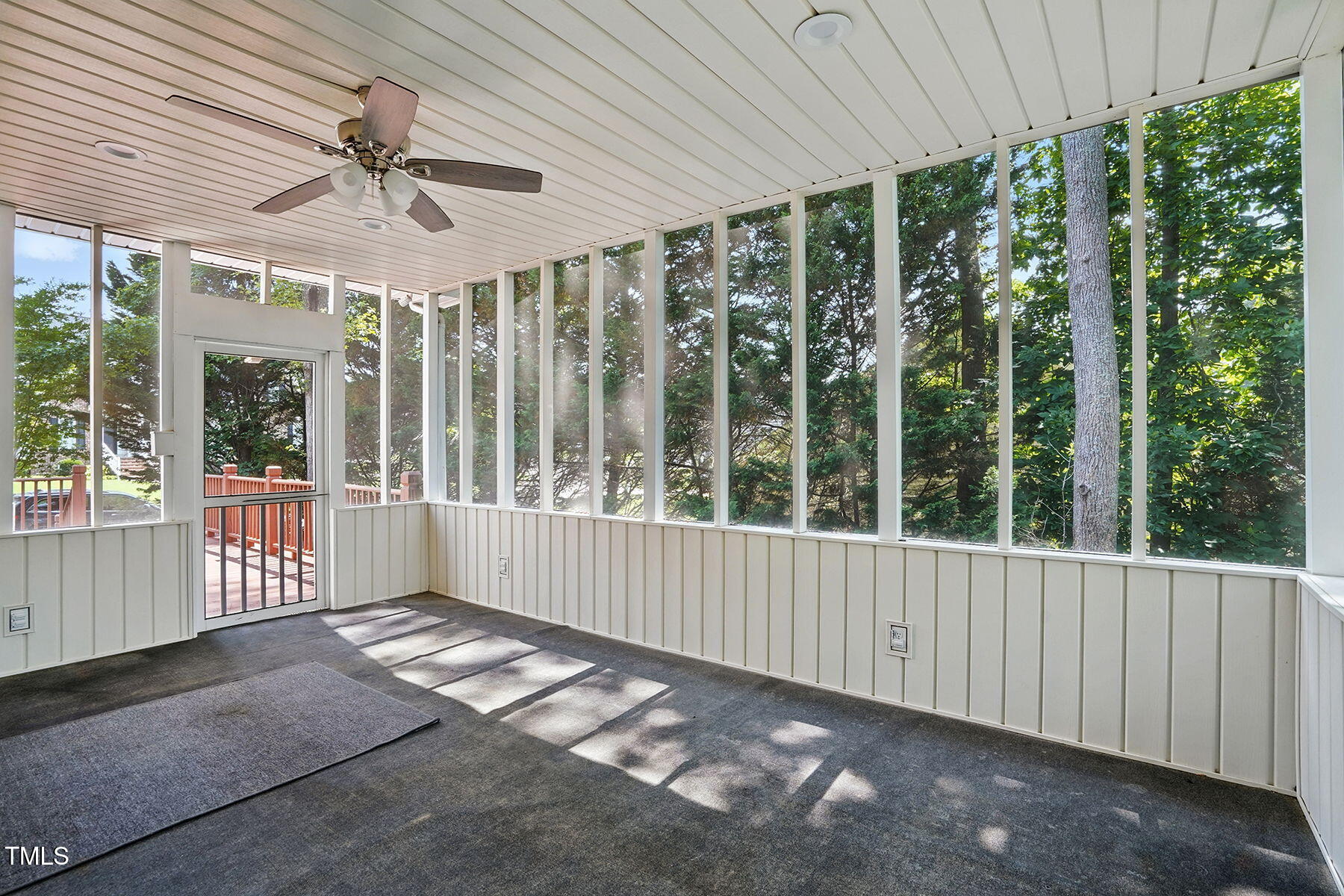3020 Woods Walk Way Property Photo 28