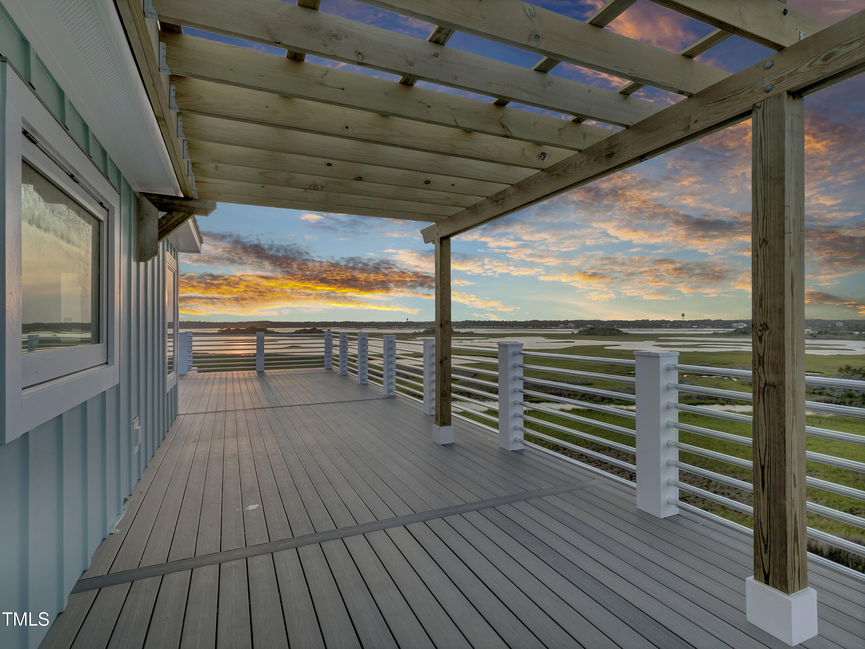 825 S Topsail Drive Property Photo 13