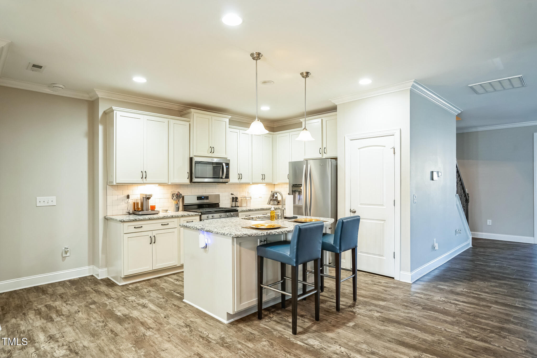 1206 Newton Dr Drive Property Photo 8